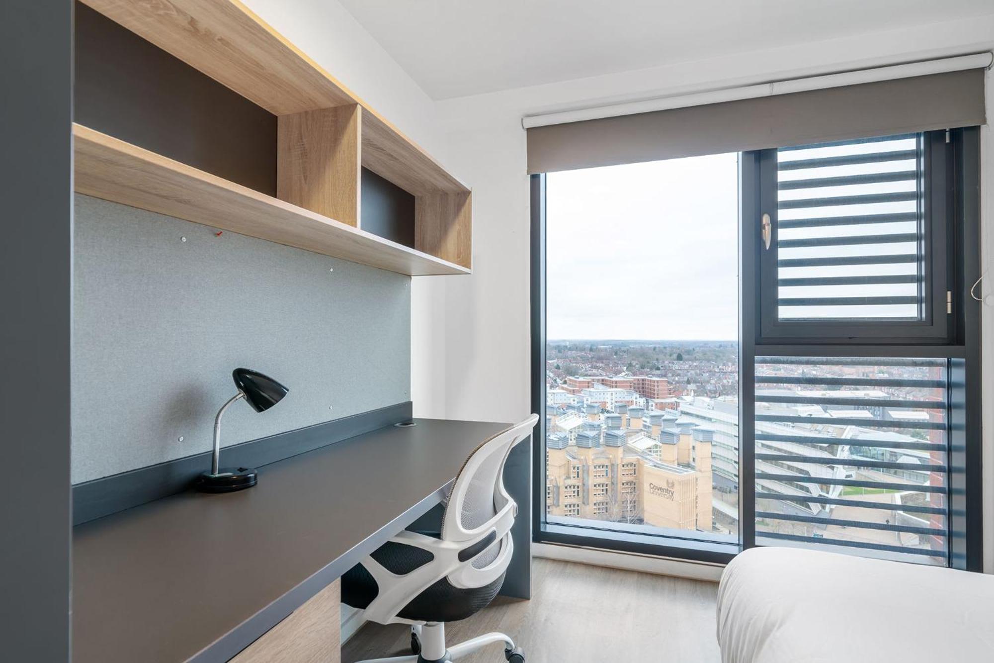 Canvas Arundel House: Private & Shared Kitchen In Apartment Coventry