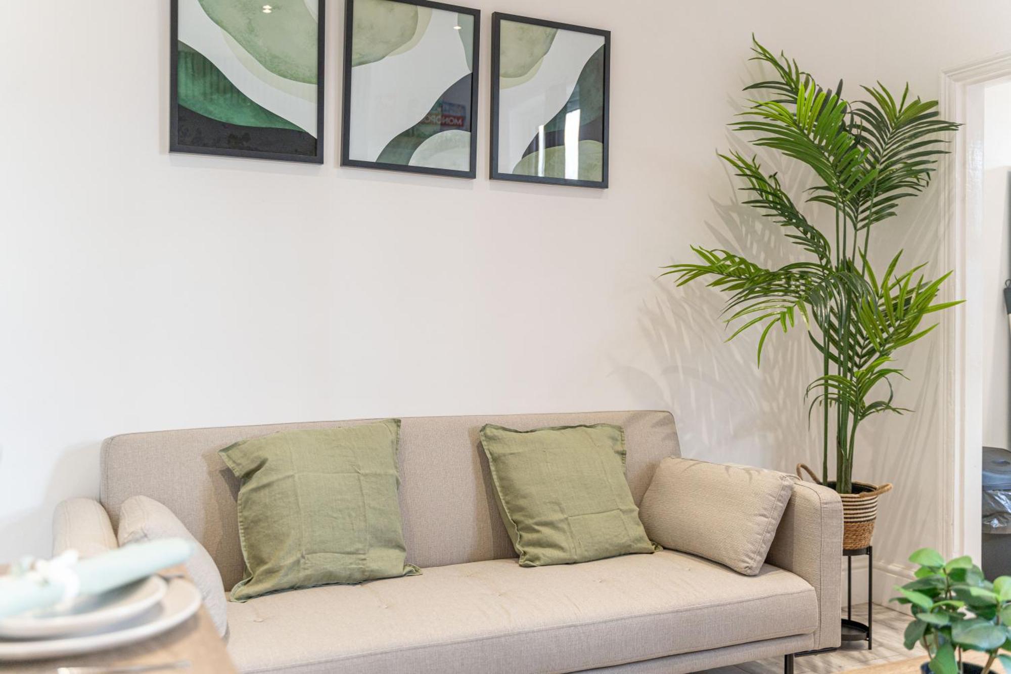 Holiday home Centre, Free Parking And Sleeps 8 Coventry