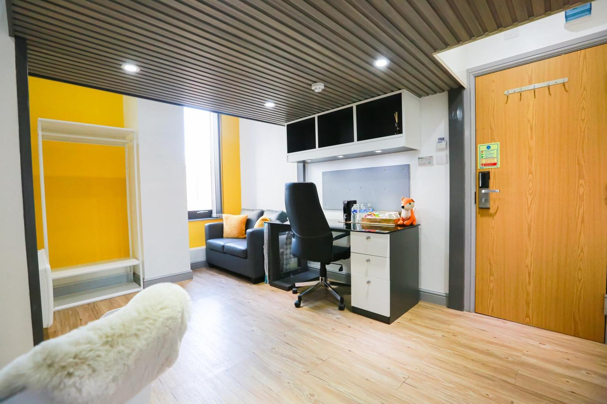 E101 Urban Chic Loft