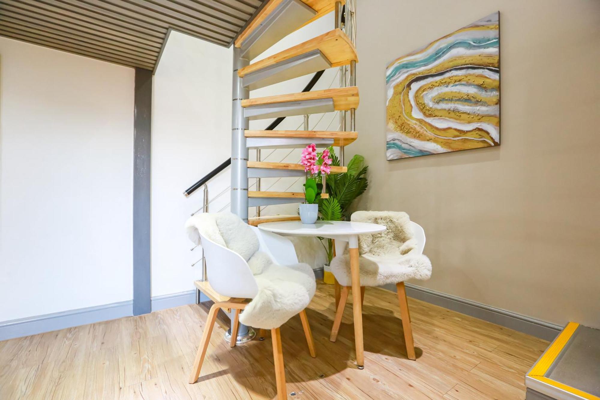 E101 Urban Chic Loft Coventry