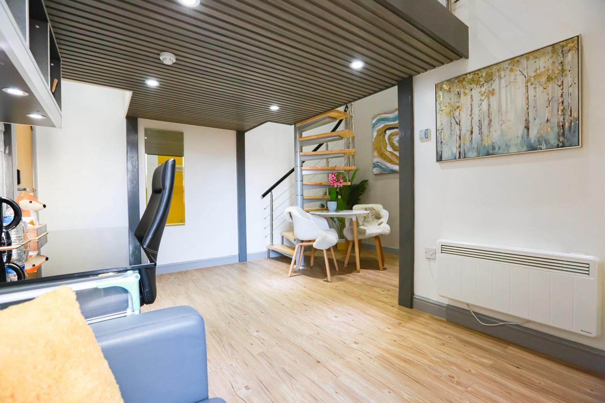 Apartment E101 Urban Chic Loft