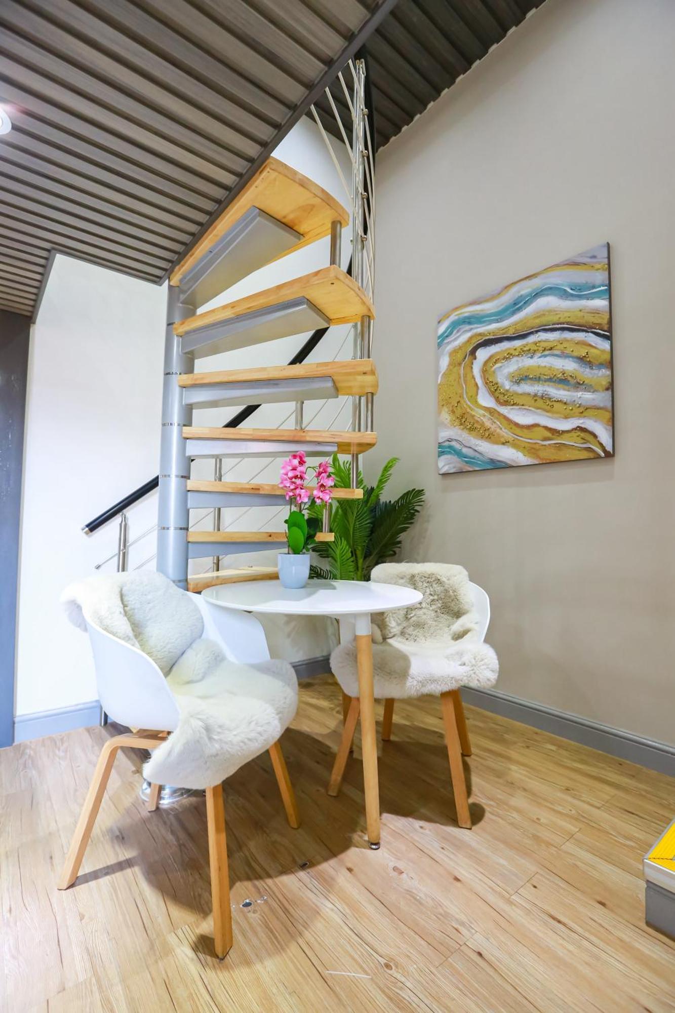 E101 Urban Chic Loft Apartment Coventry
