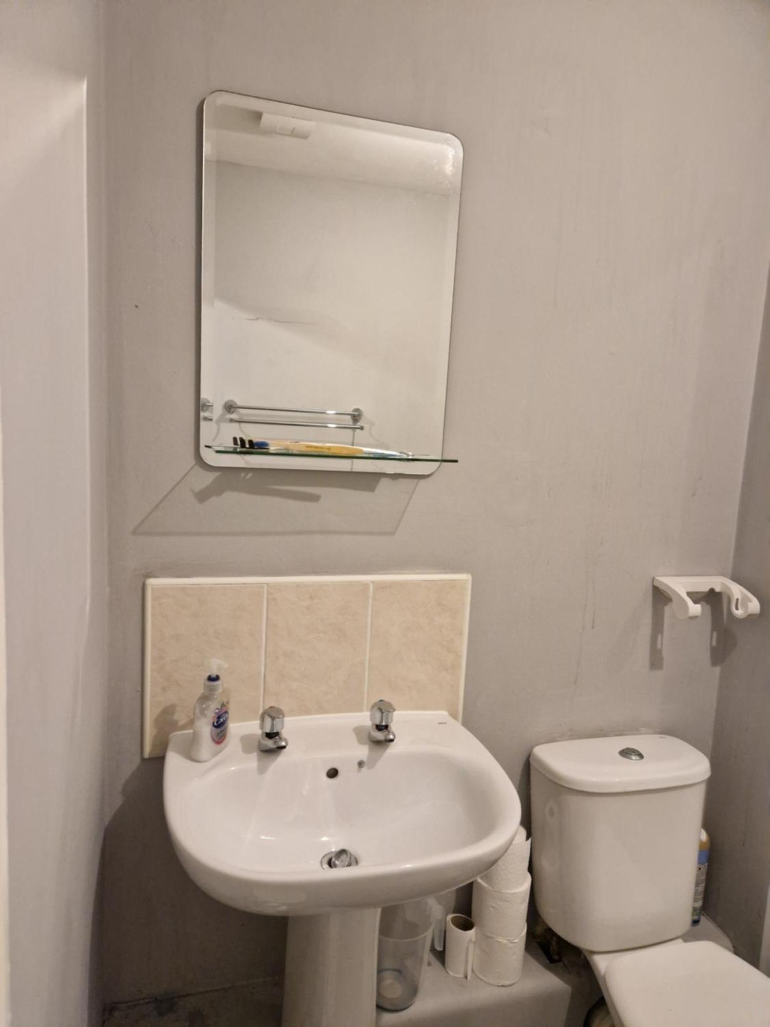 Stylish 2-bed - Sleeps 4 Parking & Wifi *