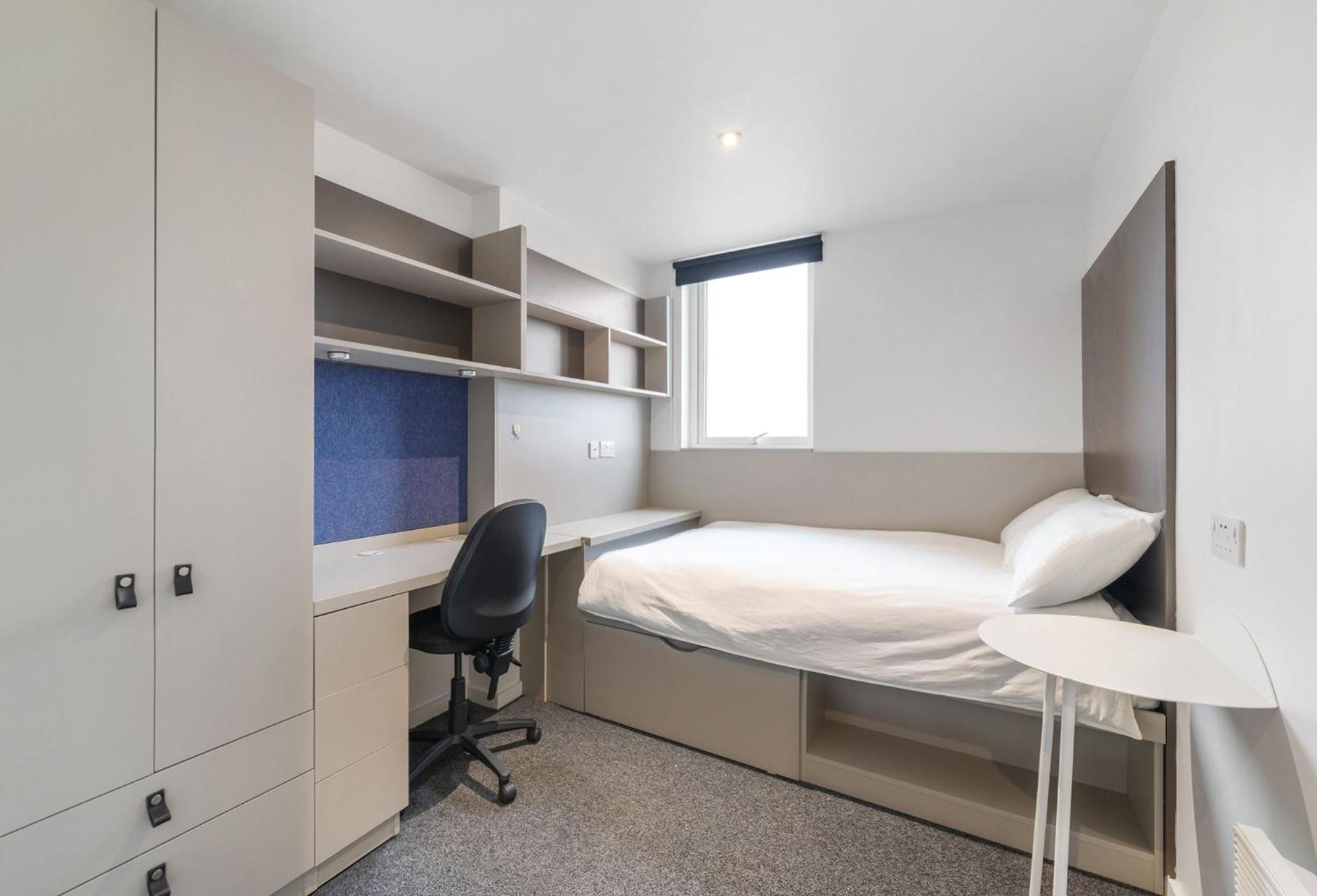 Private Bedrooms With Shared Kitchen And Living Area At Canvas Point In *