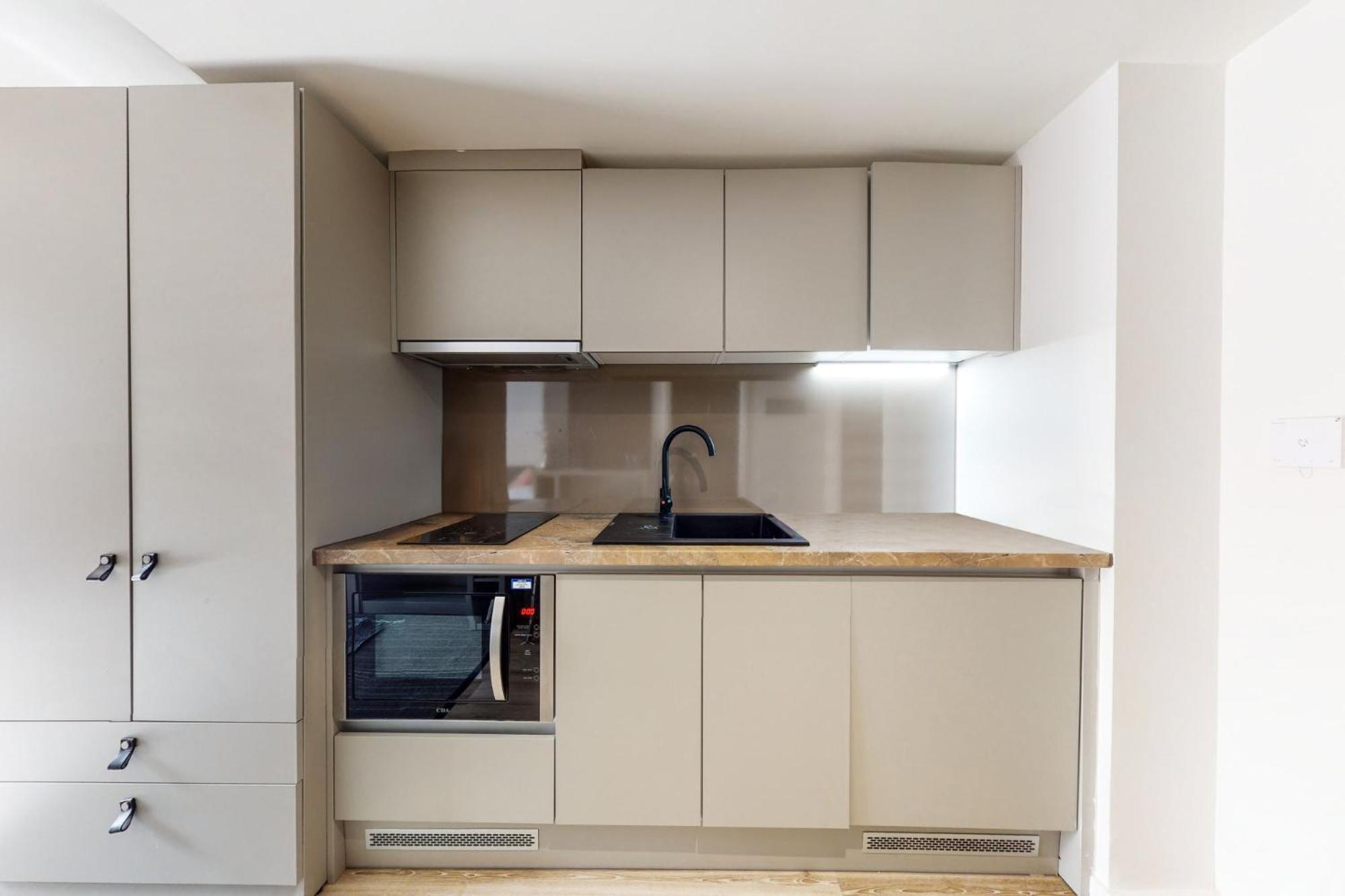 Apartment Private Bedrooms With Shared Kitchen And Living Area At Canvas Point In