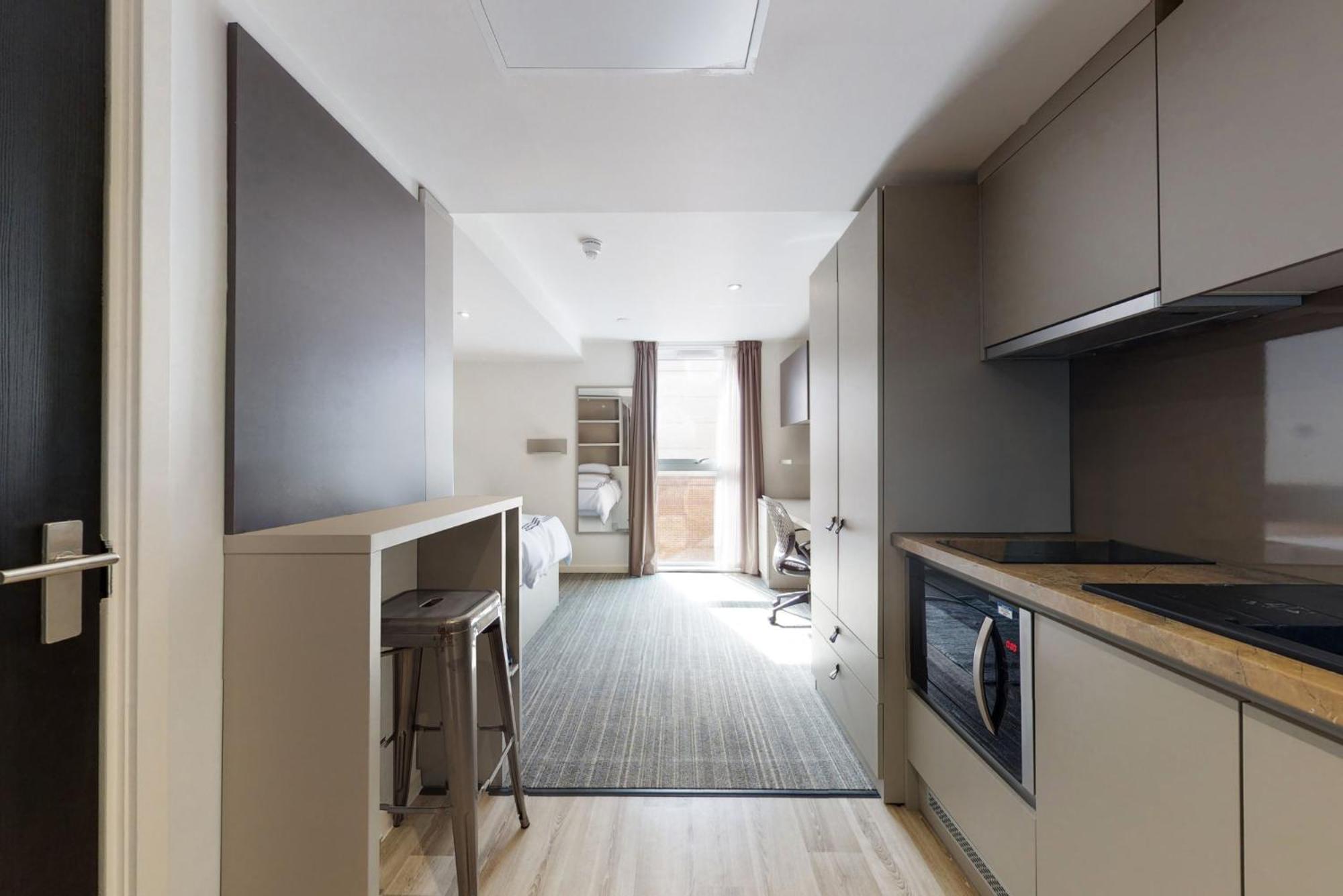 Private Bedrooms With Shared Kitchen And Living Area At Canvas Point In * Coventry