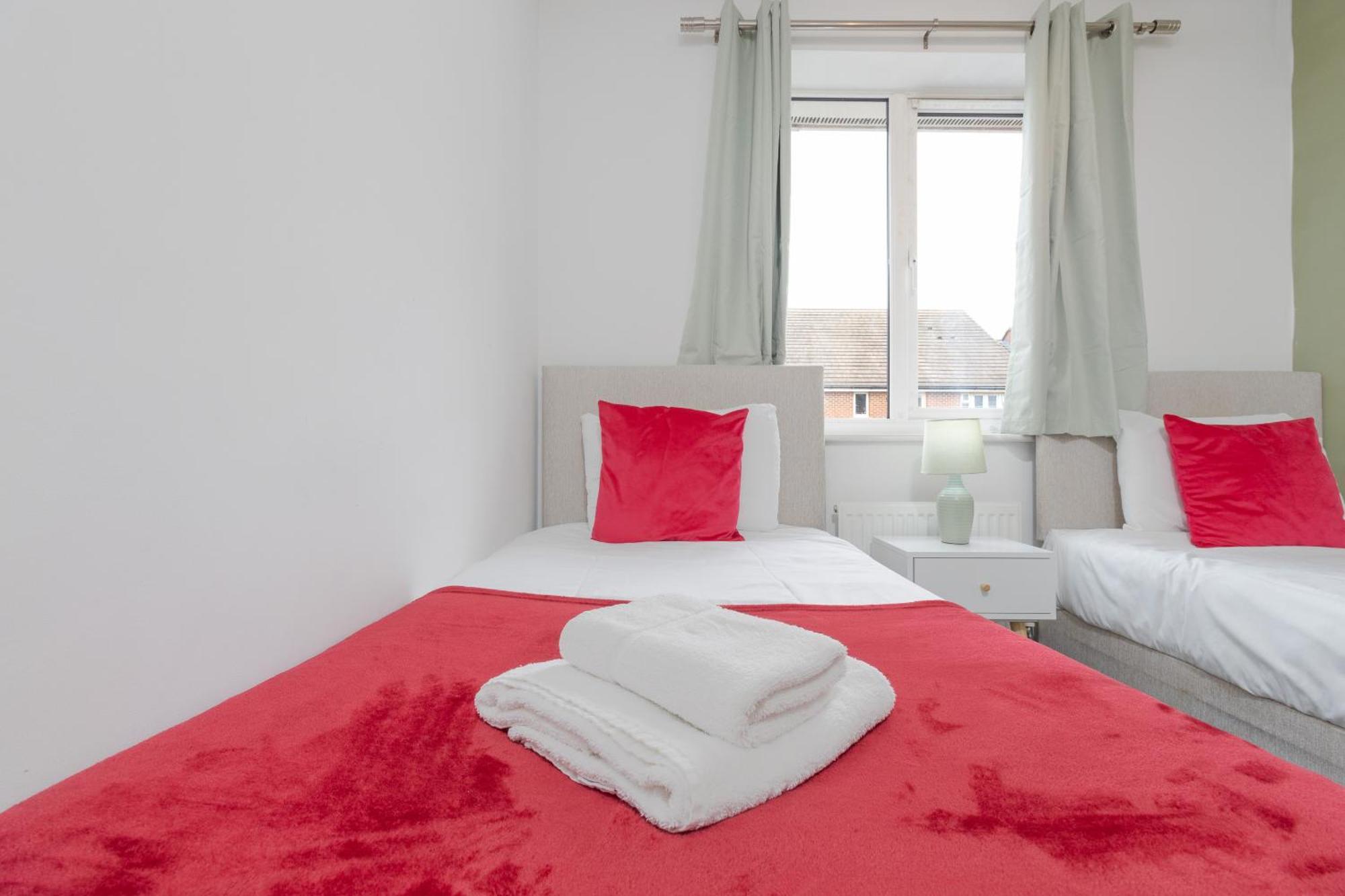 2-br Executive En-suite By Mbiz Coventry