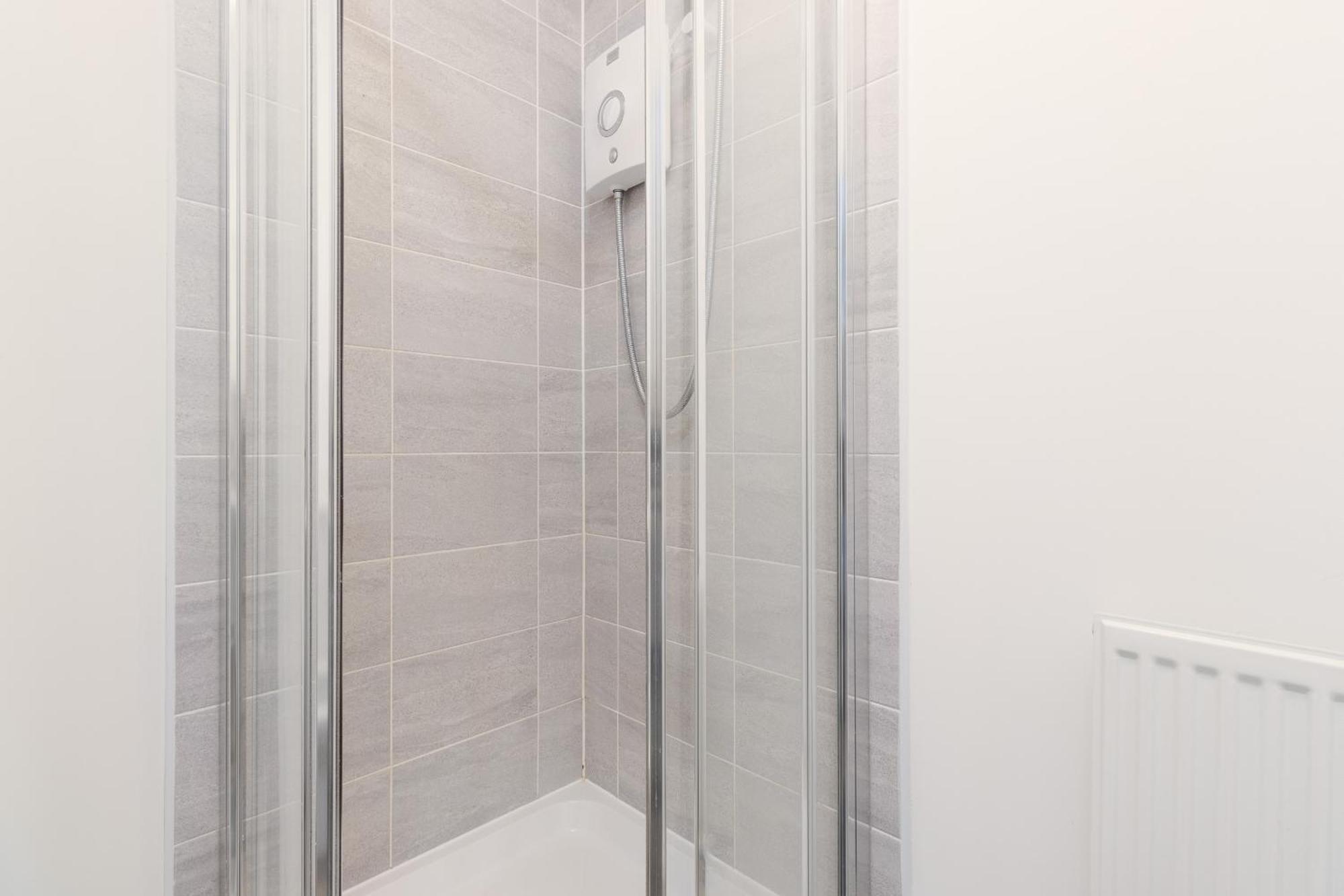 2-br Executive En-suite By Mbiz * Coventry