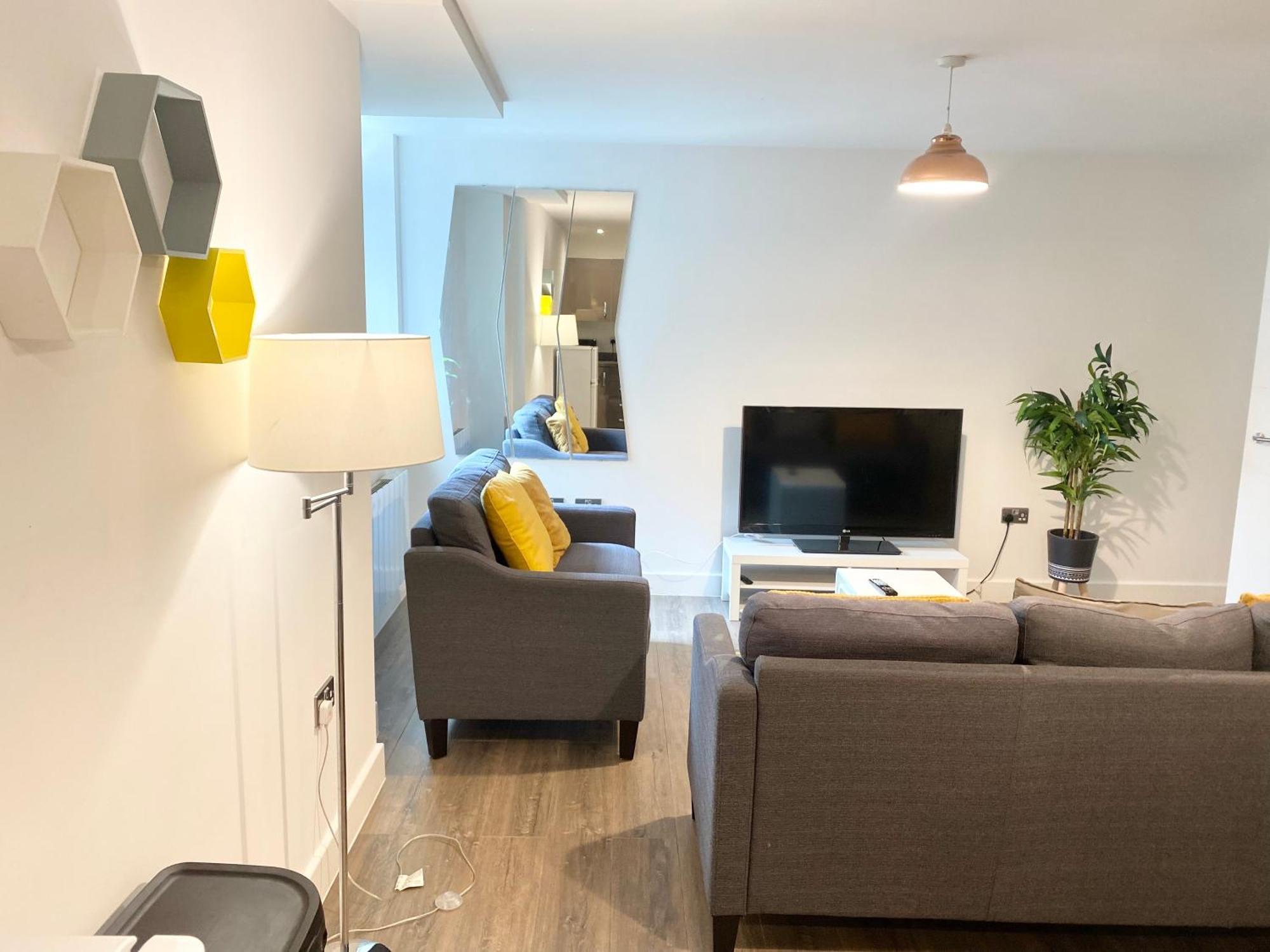 Queens House Apartment *