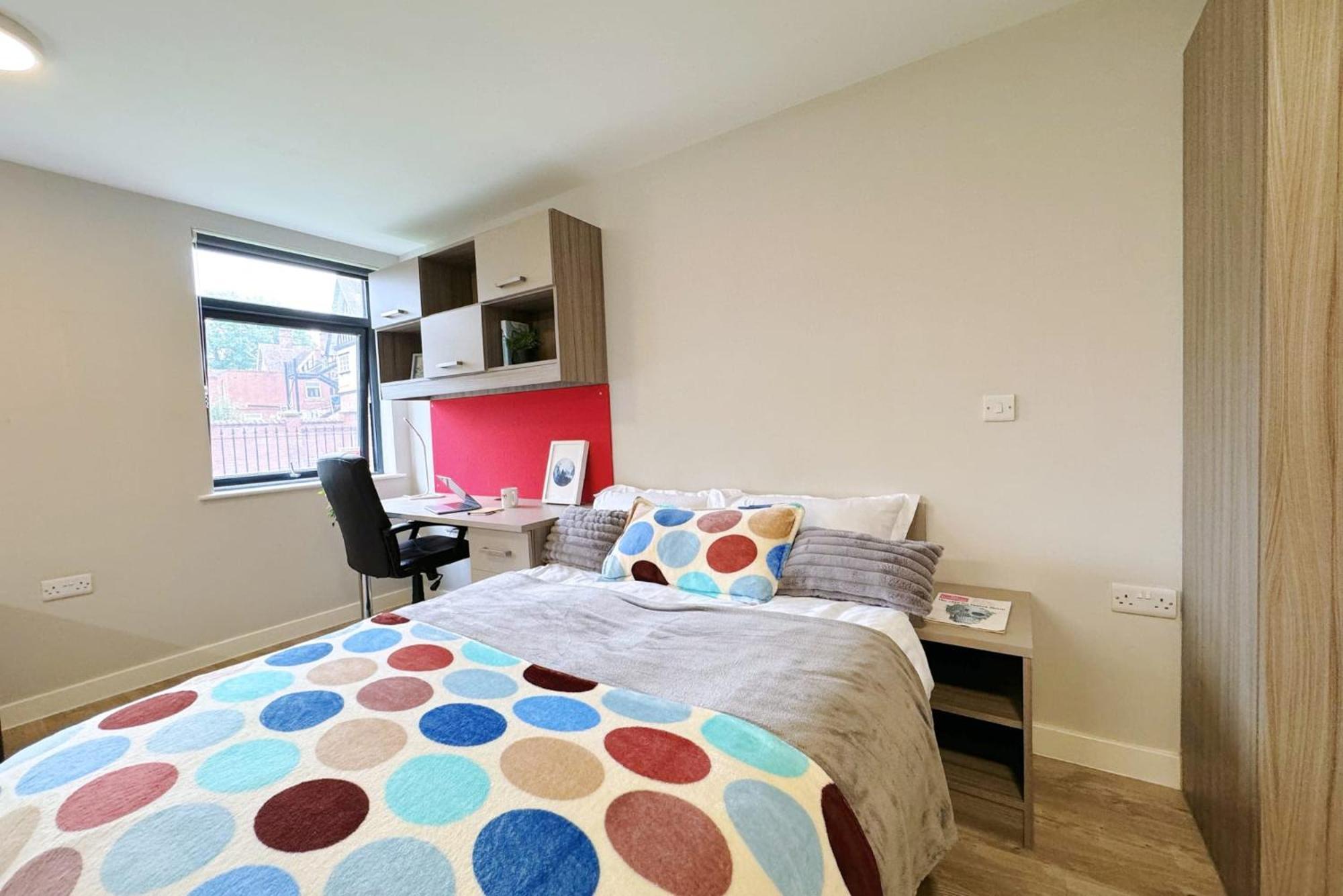 Bright And Modern And At Manor Park Court * Coventry
