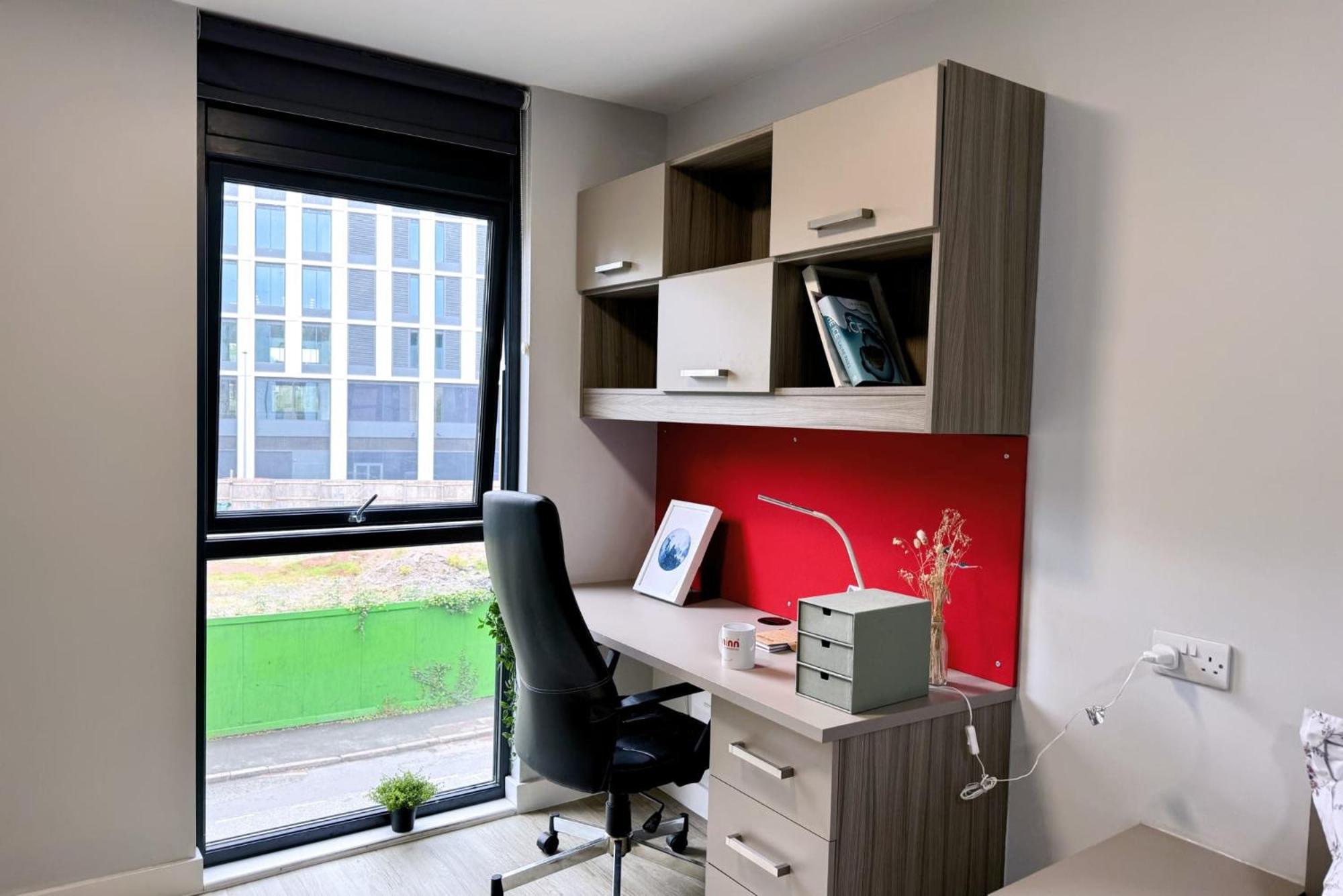 Bright And Modern And At Manor Park Court Coventry