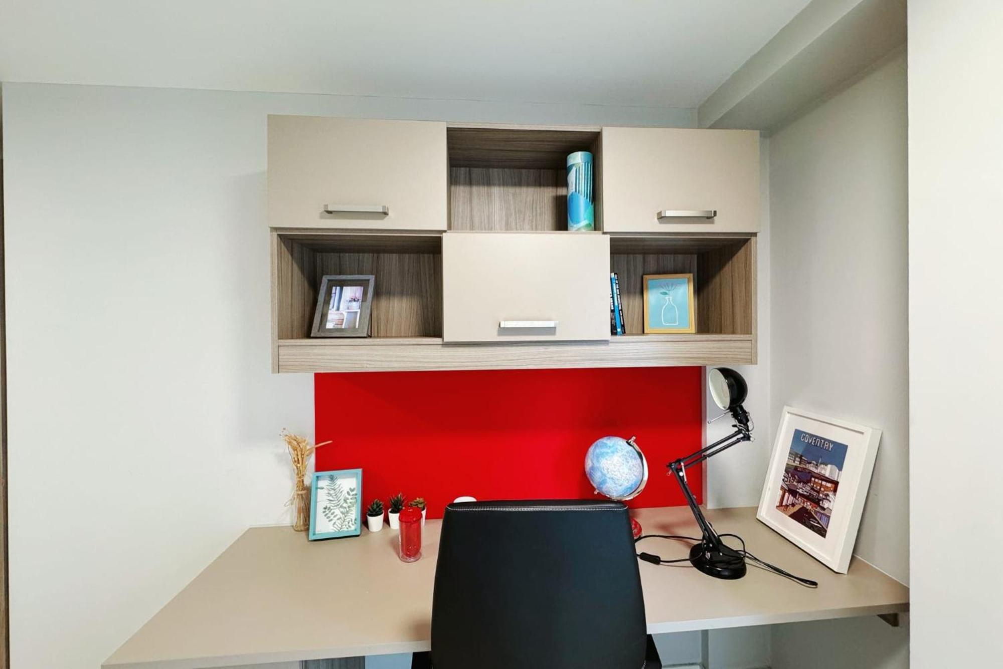 Bright And Modern And At Manor Park Court Apartment