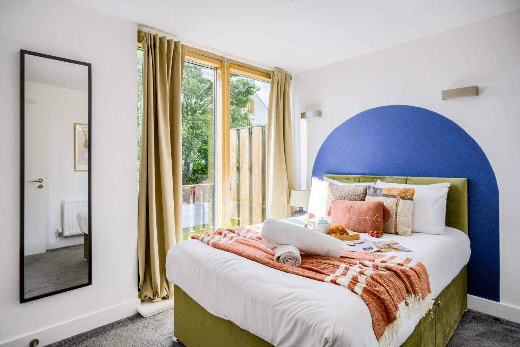 Holiday home Large 4-bed Townhouse By Empower Homes