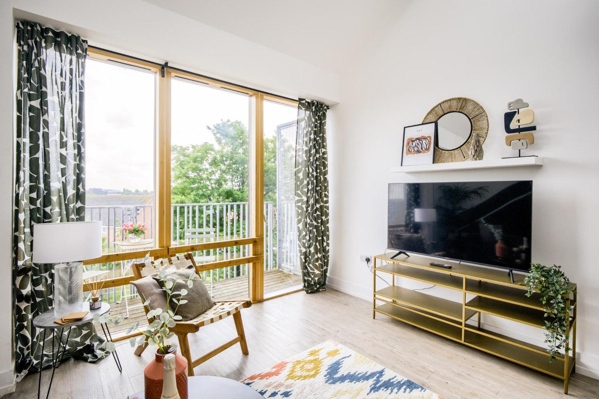 Large 4-bed Townhouse By Empower Homes Coventry