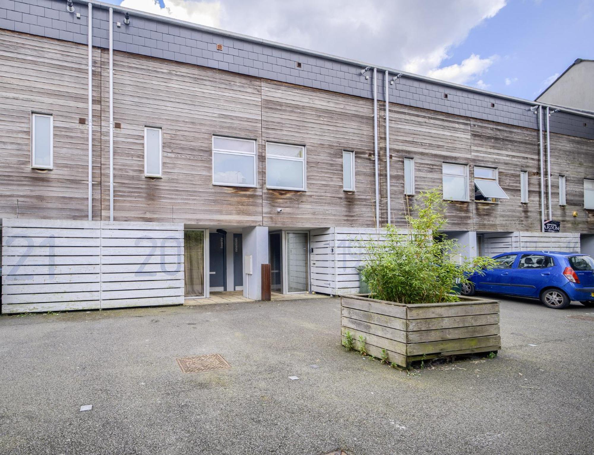 Large 4-bed Townhouse By Empower Homes Coventry