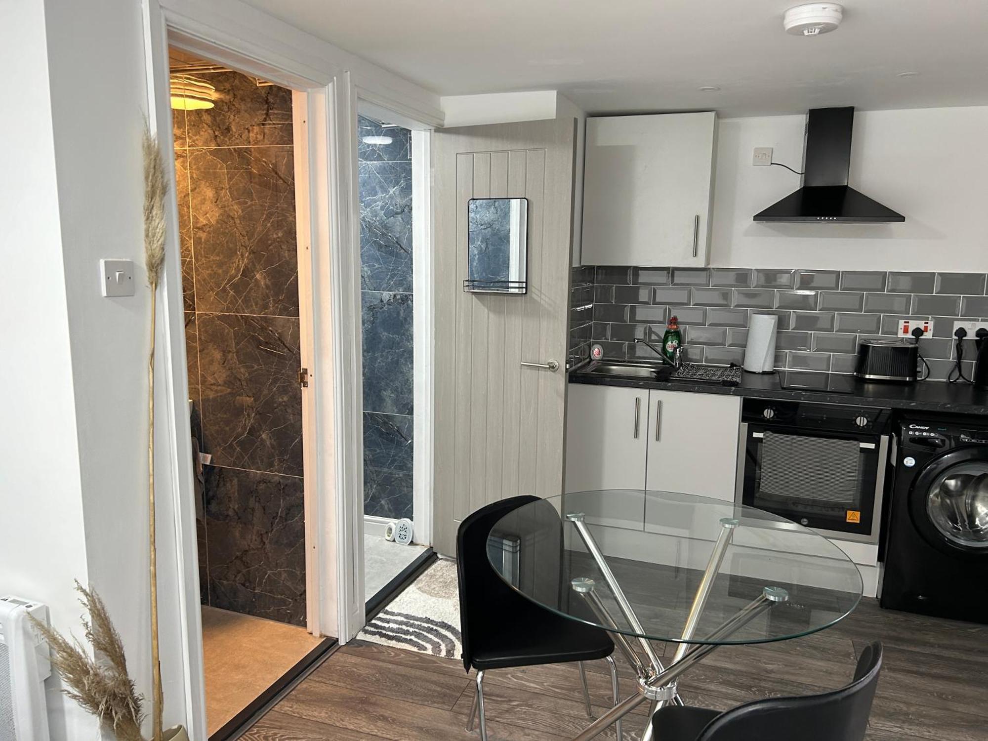 Charlohub 01 Homestay Coventry