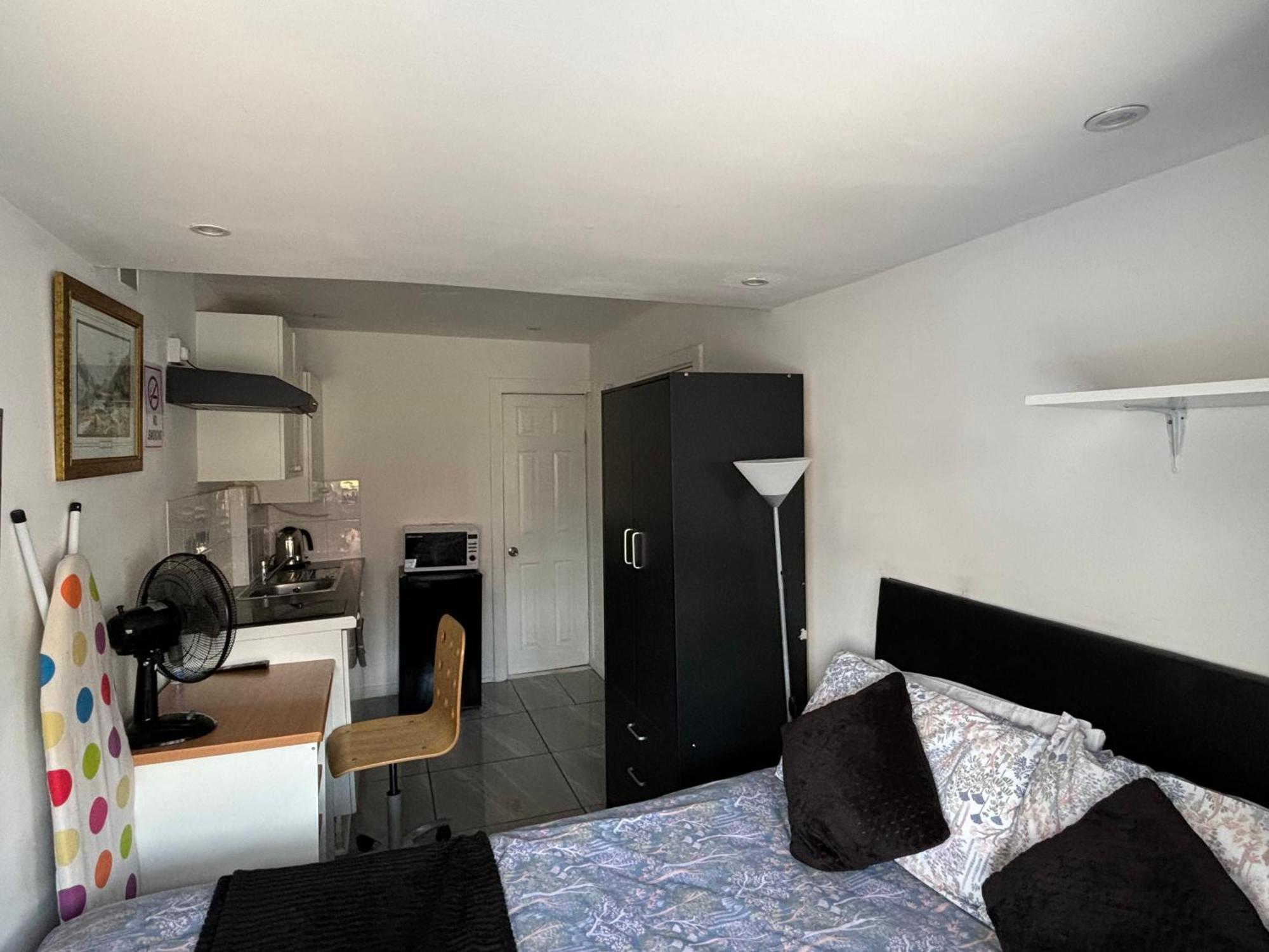 Apartment Practical Onsite Cosy With Shared Entrance Coventry