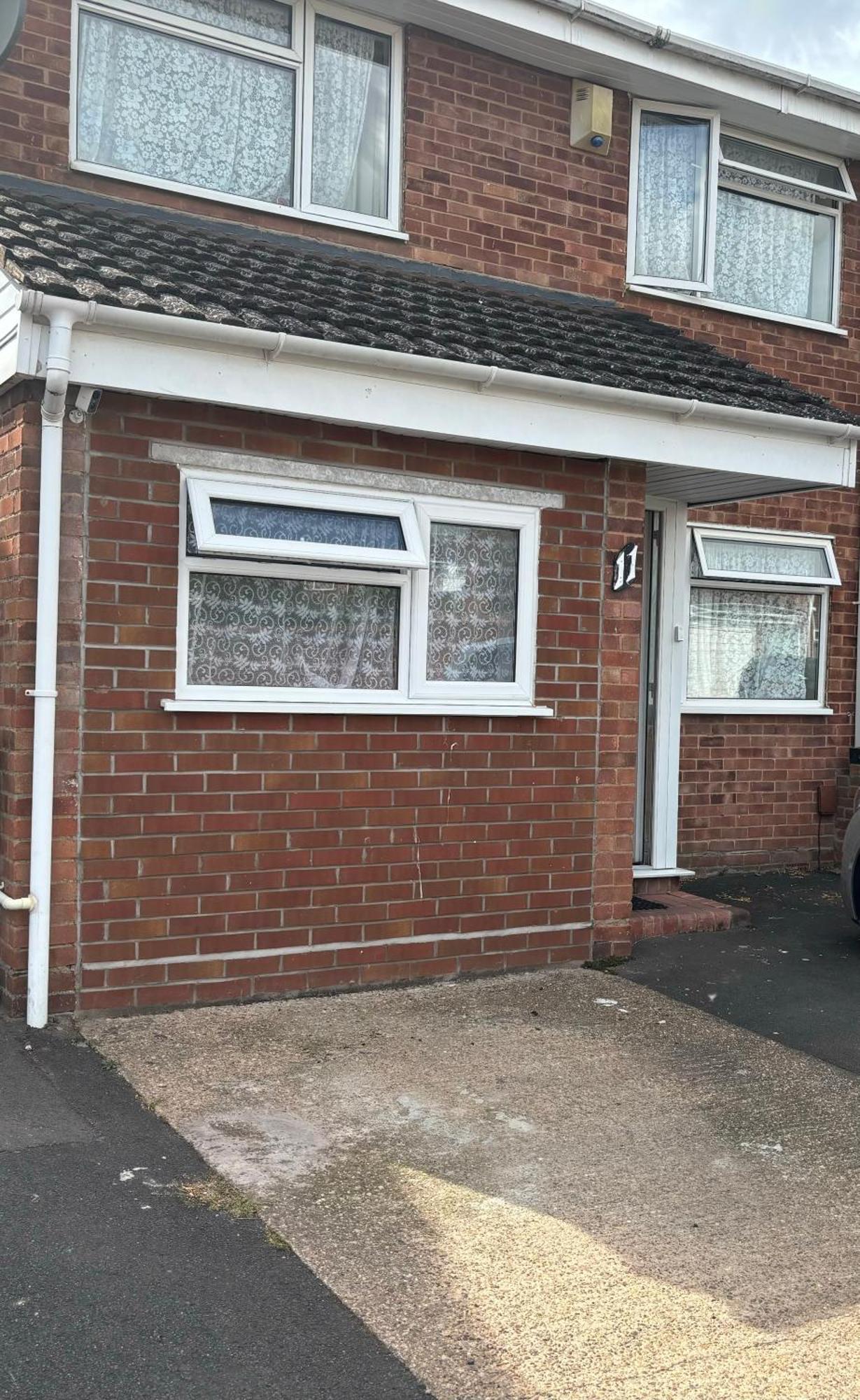Practical Onsite Cosy With Shared Entrance Coventry