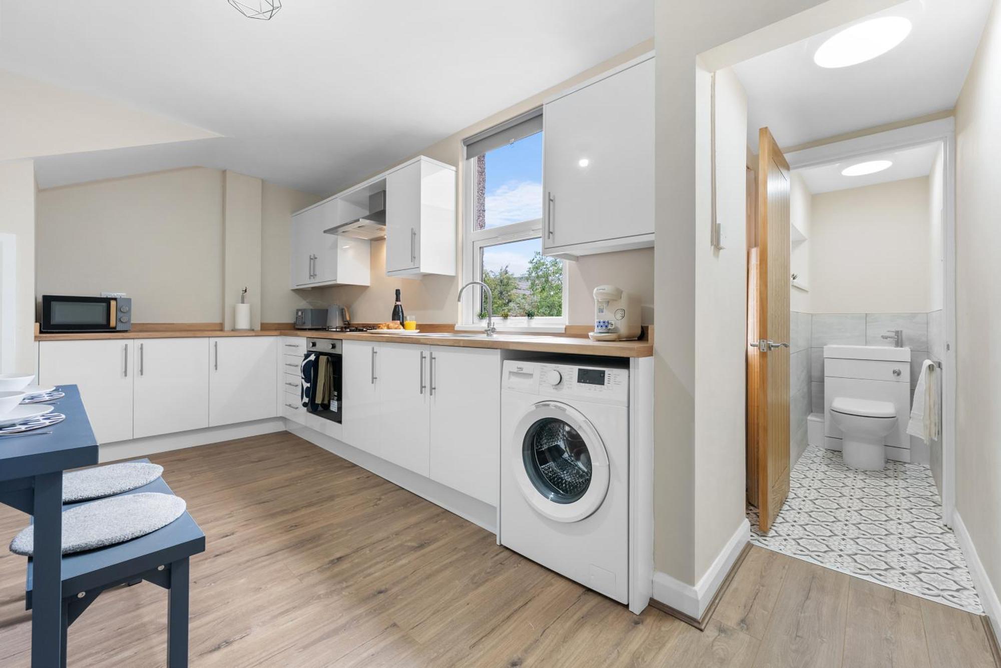 Warwick Uni-modern 3 Bed House Free Parking, Wifi, Garden Coventry