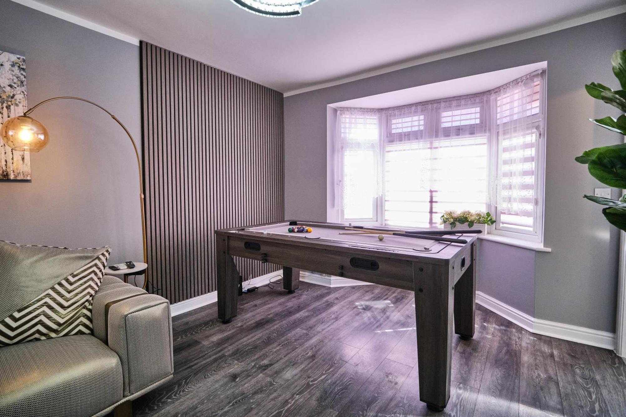 Holiday home Luxury In Near Building Society Arena And Arena Shopping Park