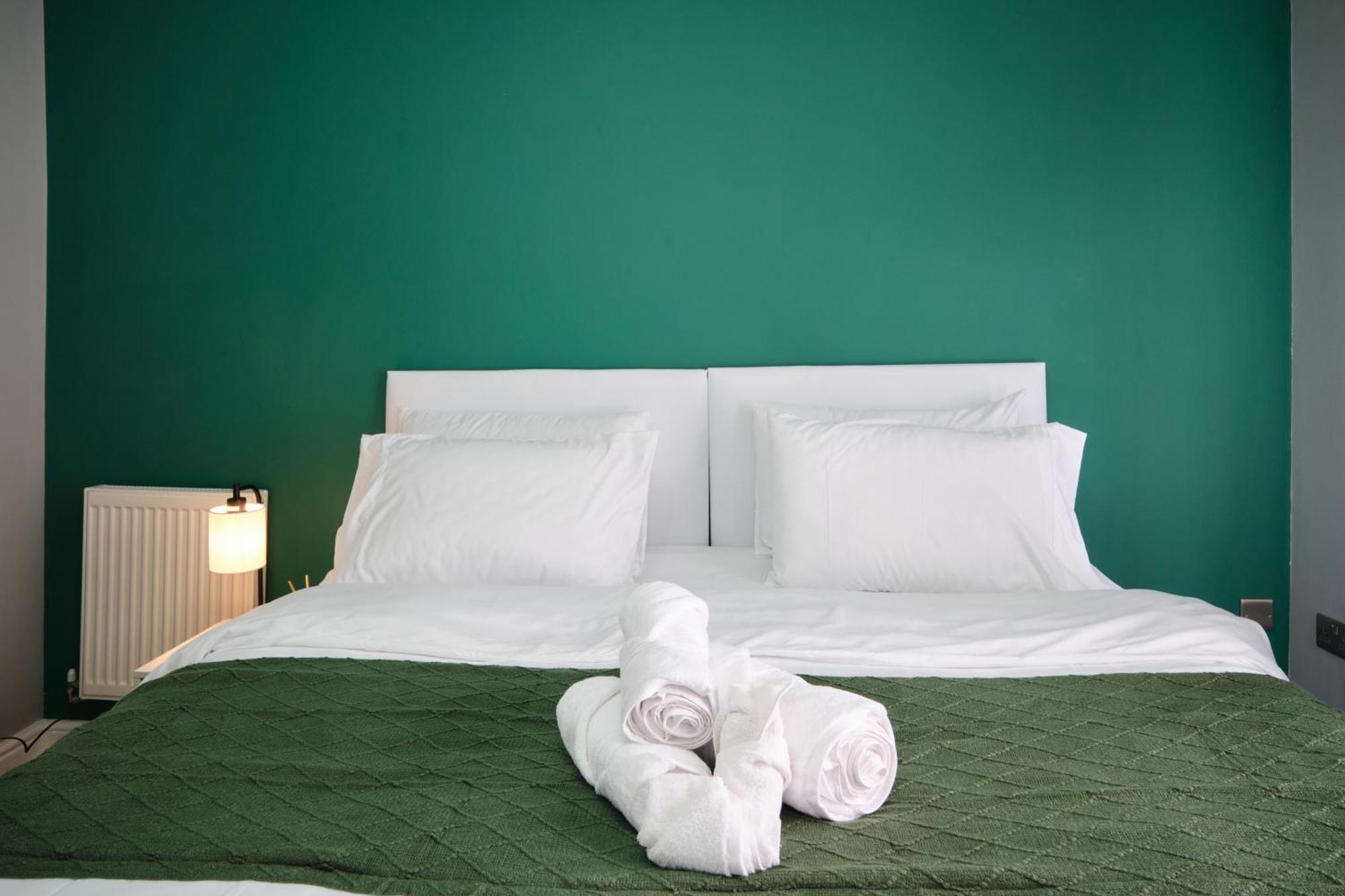 Holiday home Luxury In Near Building Society Arena And Arena Shopping Park *