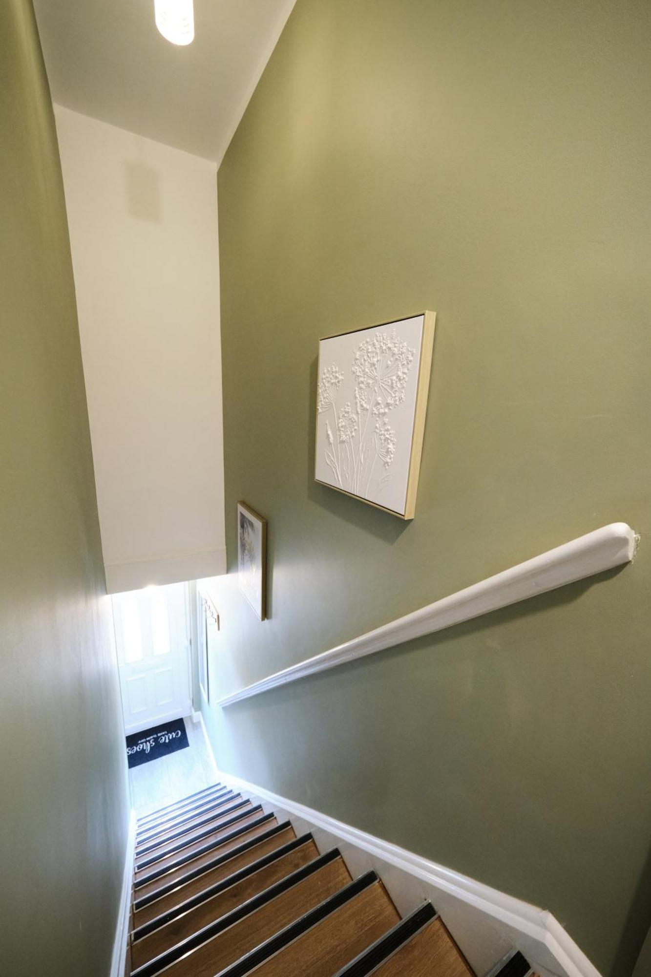 Holiday home Luxury In Near Building Society Arena And Arena Shopping Park Coventry