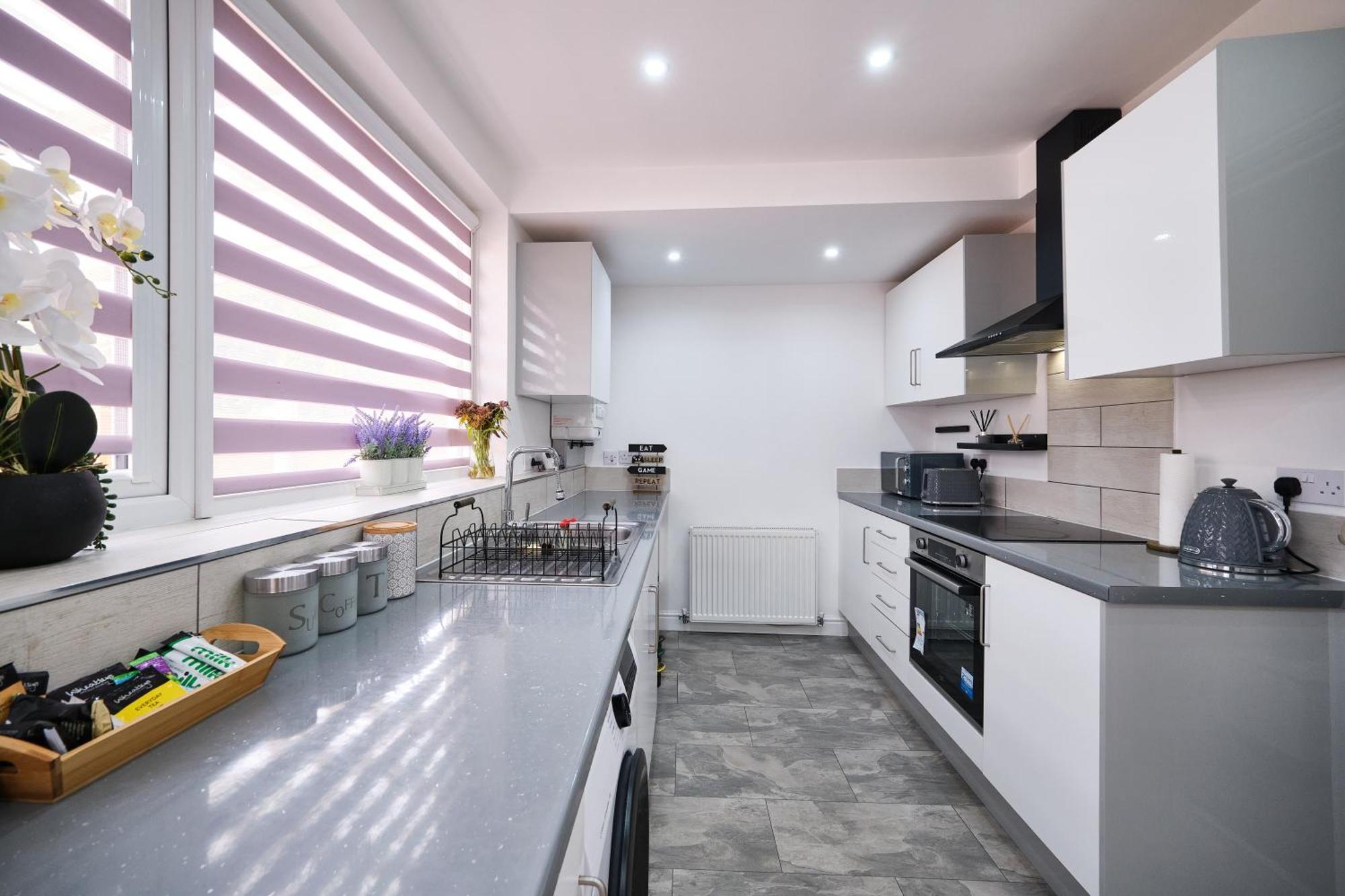 Holiday home Luxury In Near Building Society Arena And Arena Shopping Park Coventry