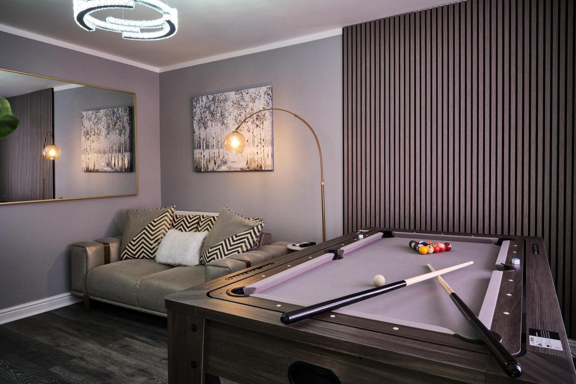 Holiday home Luxury In Near Building Society Arena And Arena Shopping Park