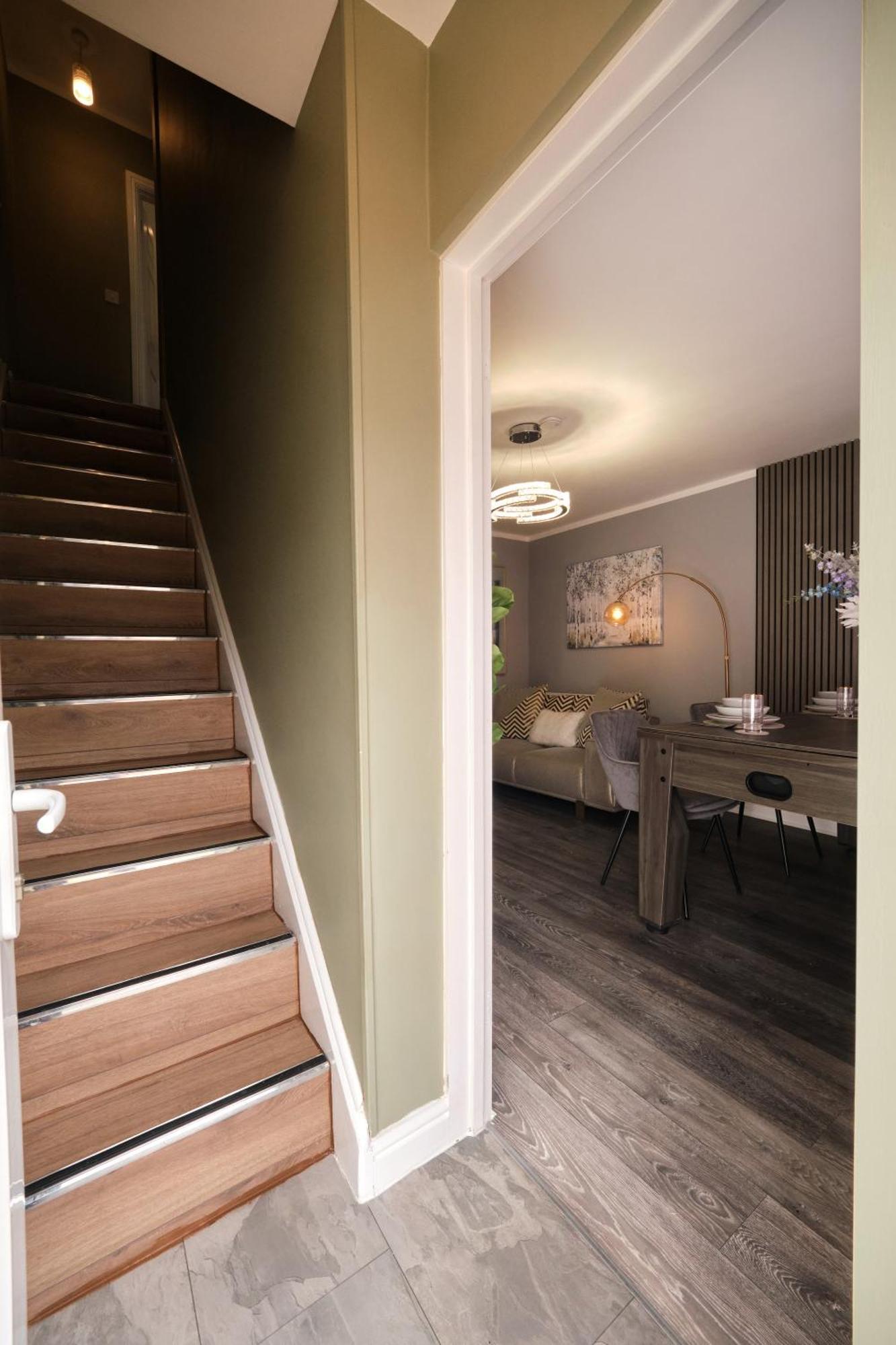 Luxury In Near Building Society Arena And Arena Shopping Park Holiday home *