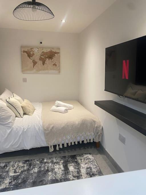 The Courtyard - By Casa Living Apartment *