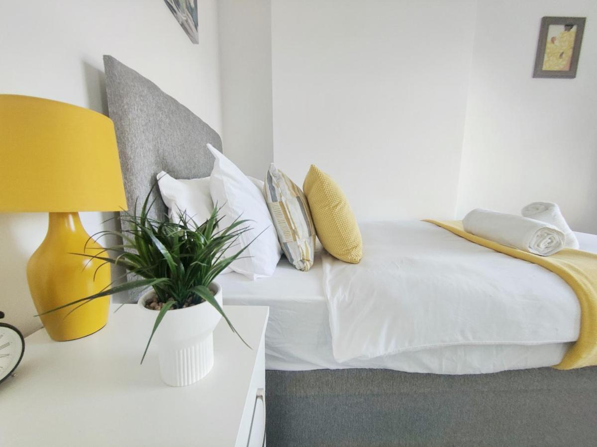 Holiday home Comfort 5-bedroom Coventry