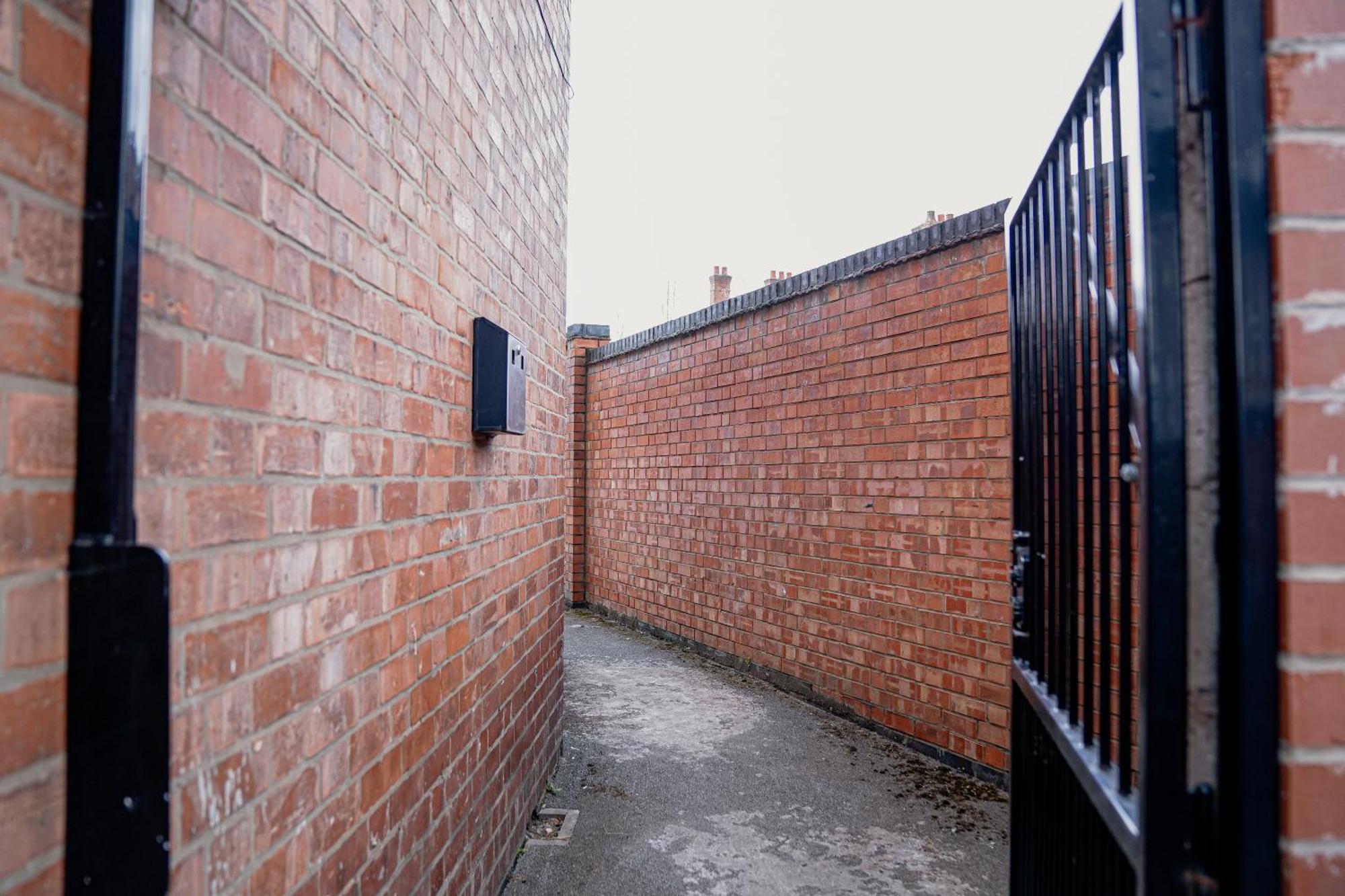 Hiltop 2bed Apartment, Near Centre, Sleeps 4 With Parking Apartamento Coventry
