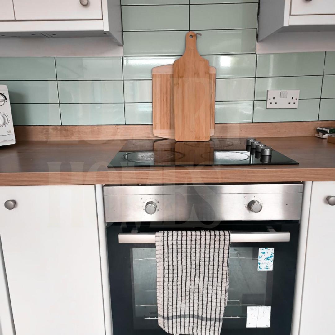 Spacious Ensuite Guest house *