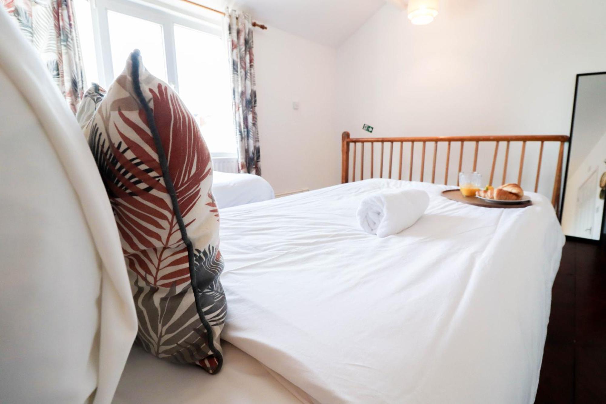 Prime 4-Bedroom House In The Heart Of The City Apartment *