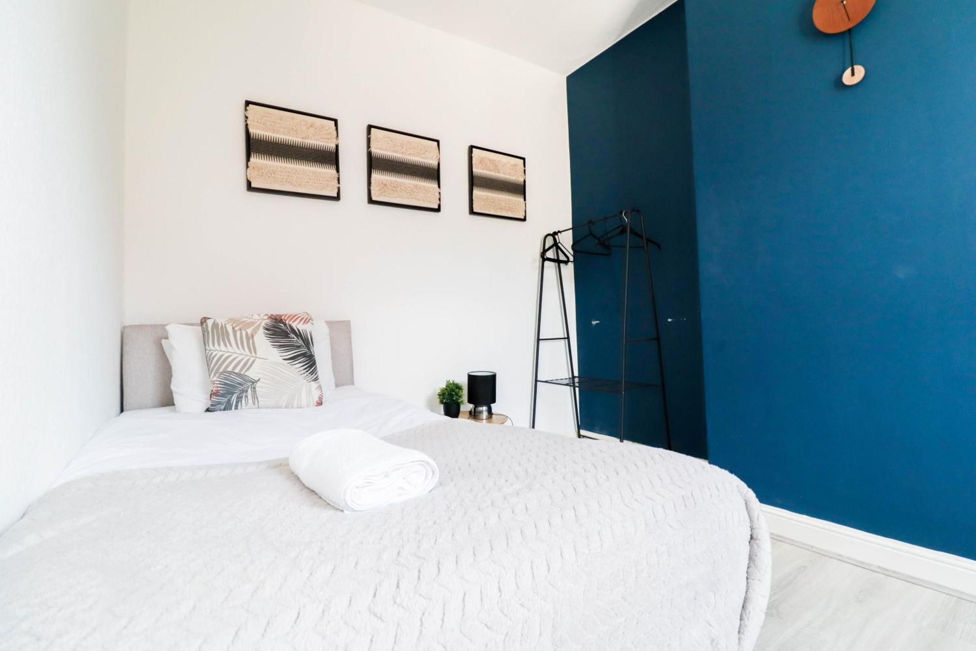 Prime 4-Bedroom House In The Heart Of The City Coventry