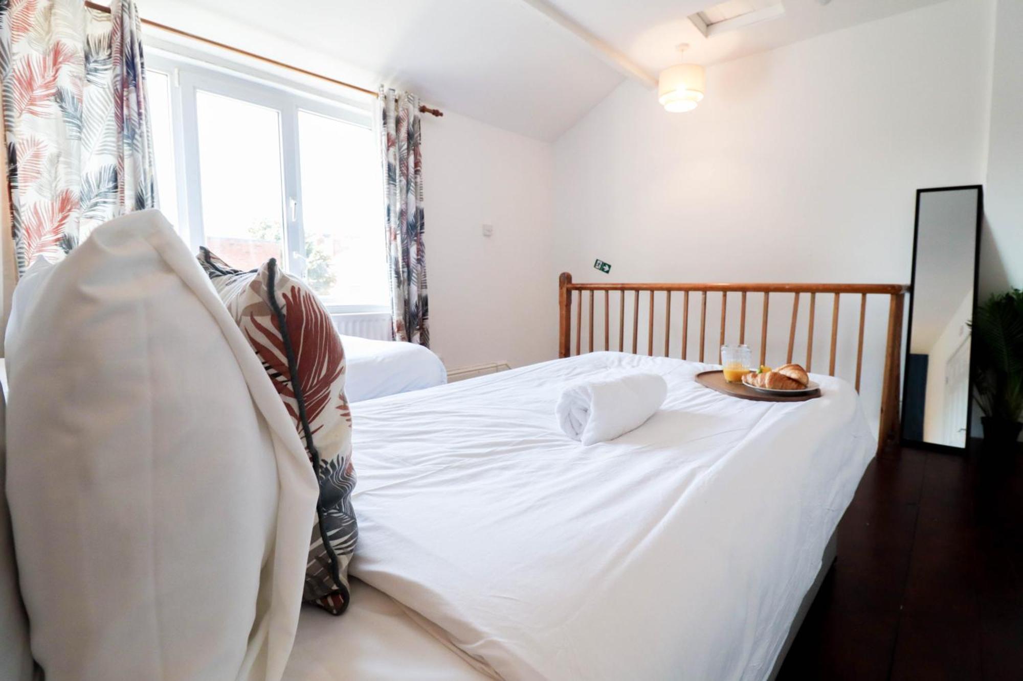 Prime 4-Bedroom House In The Heart Of The City * Coventry