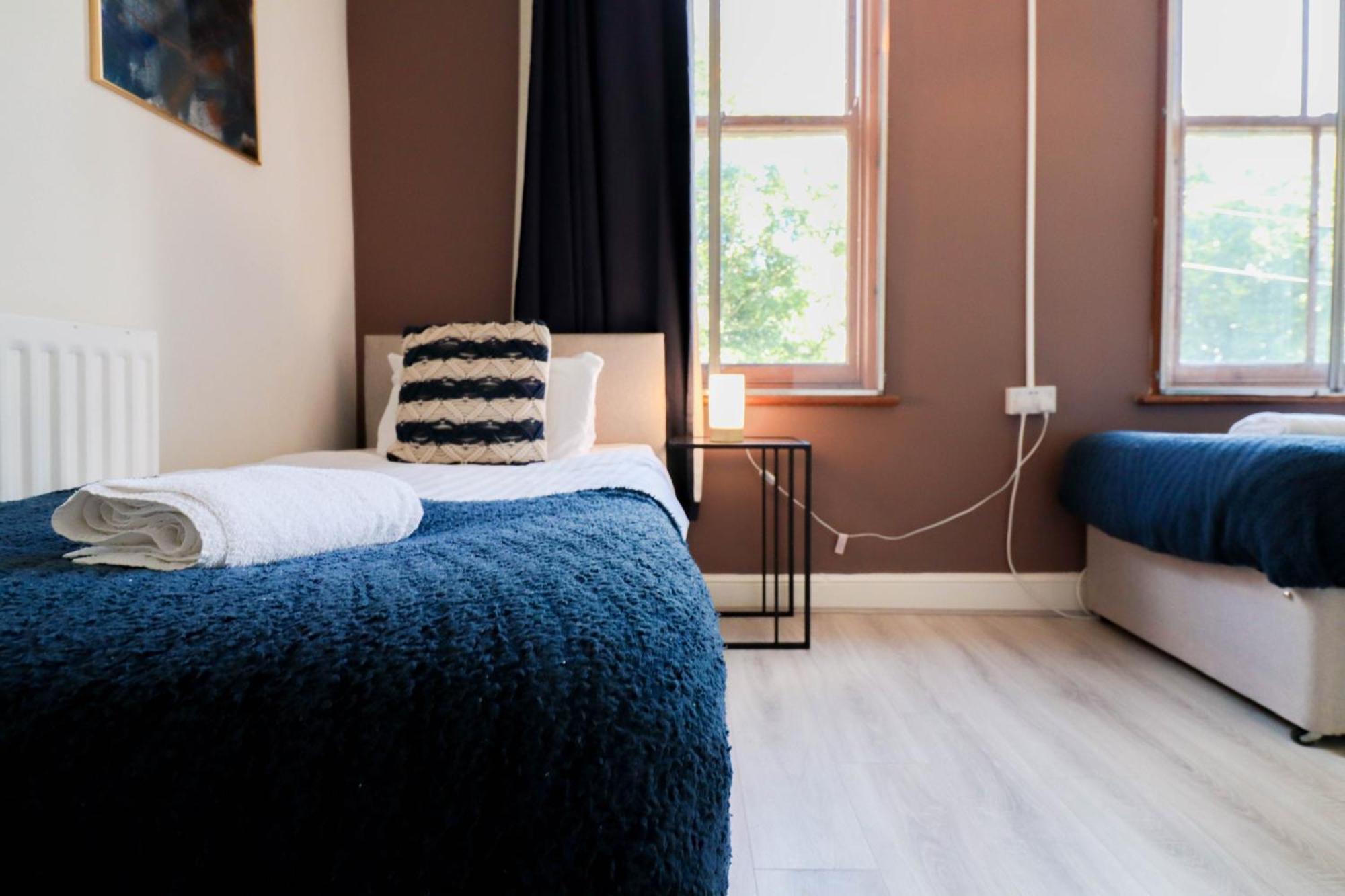 Apartment Prime 4-Bedroom House In The Heart Of The City