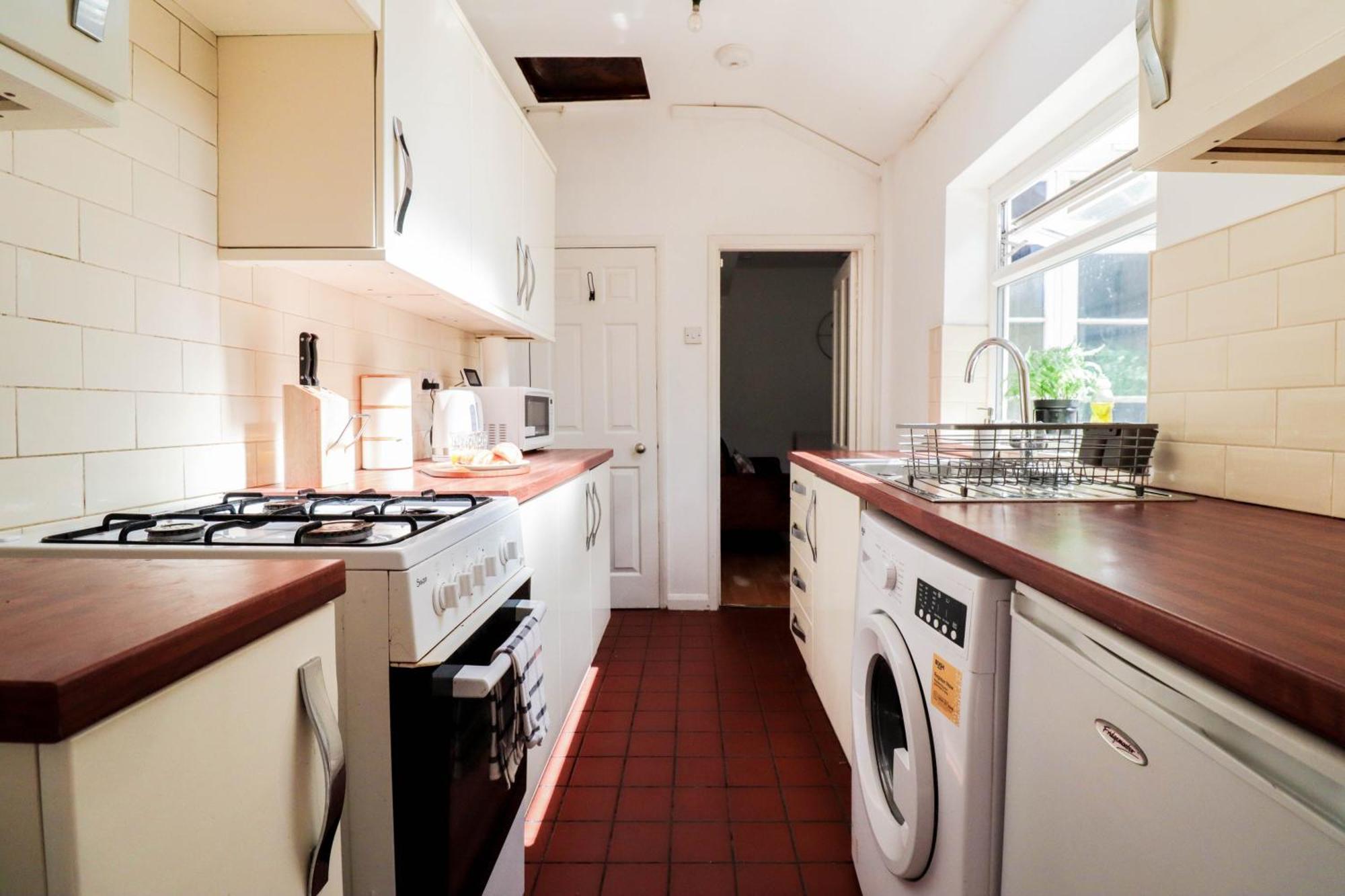 Prime 4-Bedroom House In The Heart Of The City Coventry