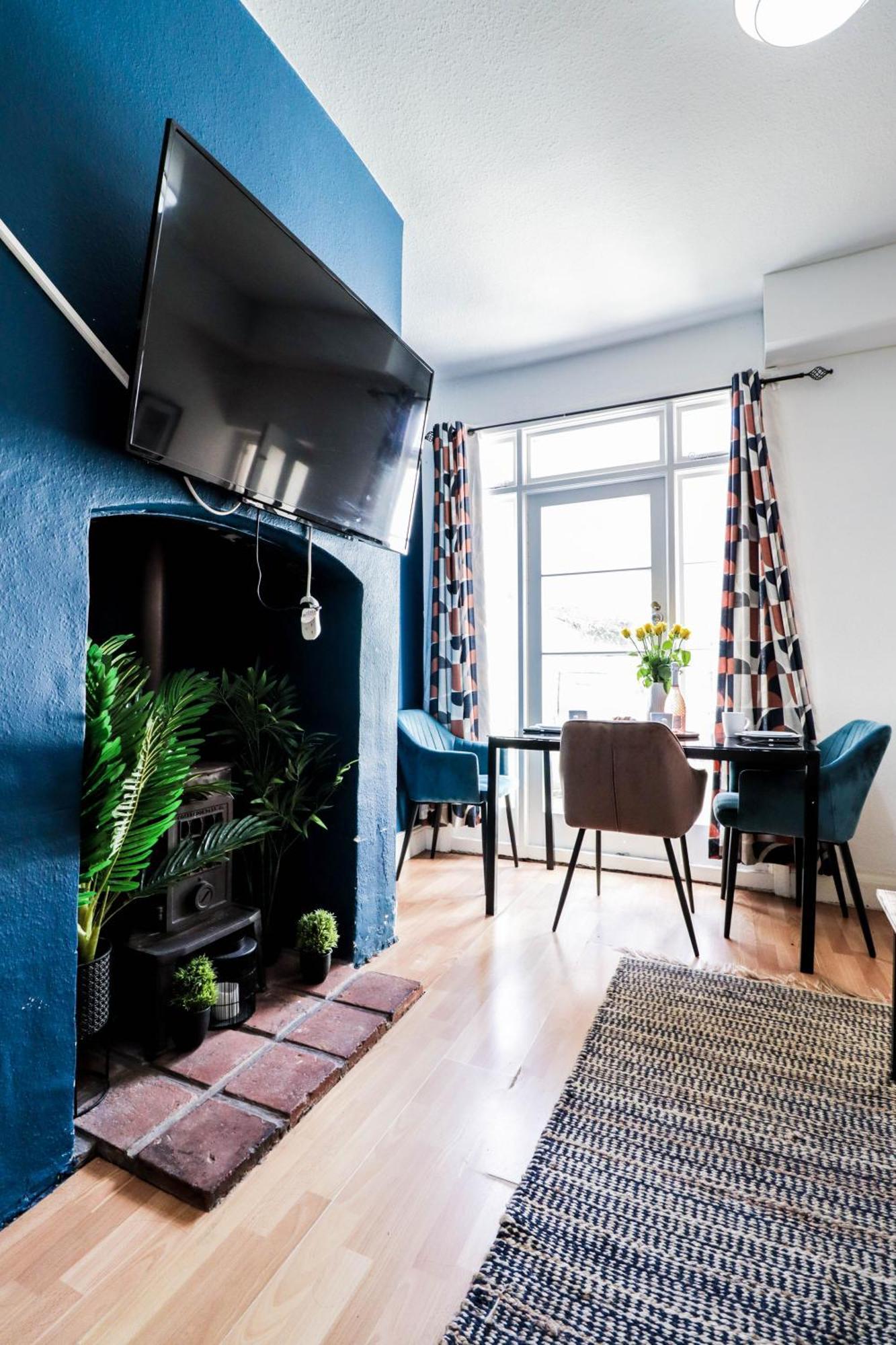 Prime 4-Bedroom House In The Heart Of The City