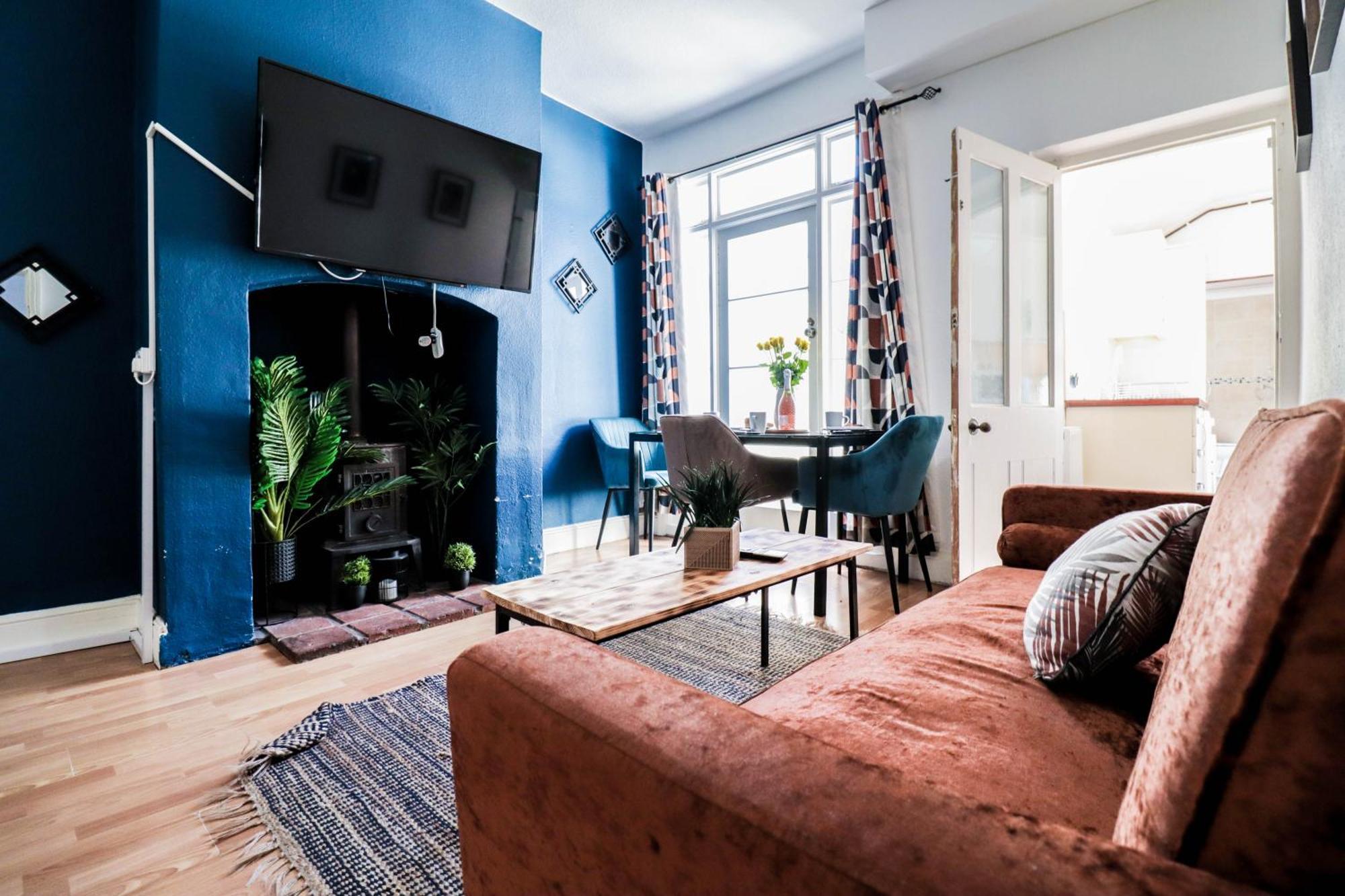 Apartment Prime 4-Bedroom House In The Heart Of The City Coventry