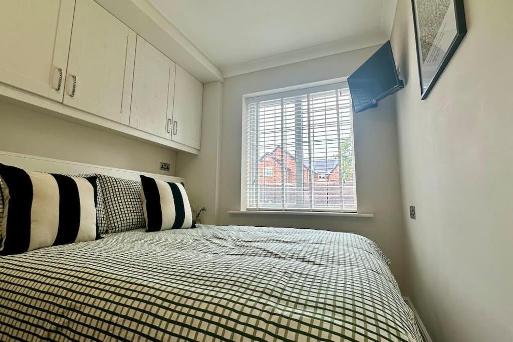 Stylish Flat In Gated Community *