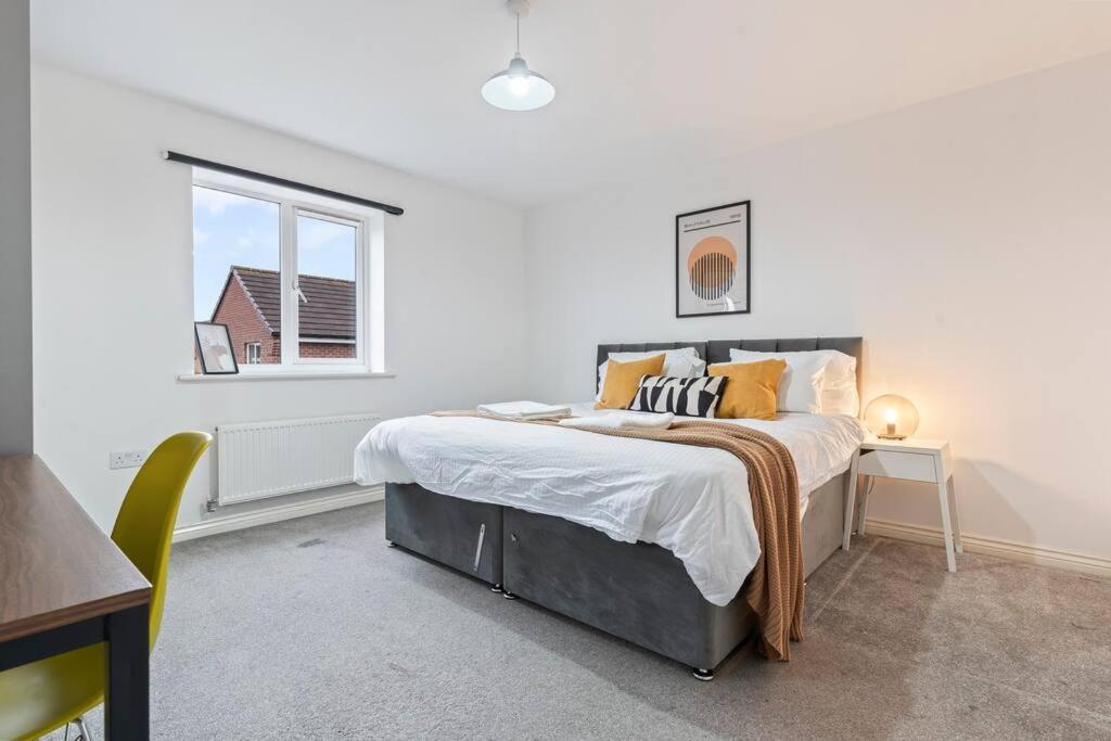 Anglian Retreat - Close To Centre - Free Parking, Fast Wifi And Smart Tv By Yoko Holiday home Coventry
