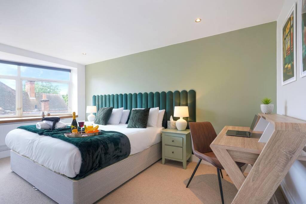 Apartment Stunning 2 Bedroom - Close To Centre - Free Parking, Super-fast Wifi, Smarttv, Private Balcony And Communal Garden By Yoko