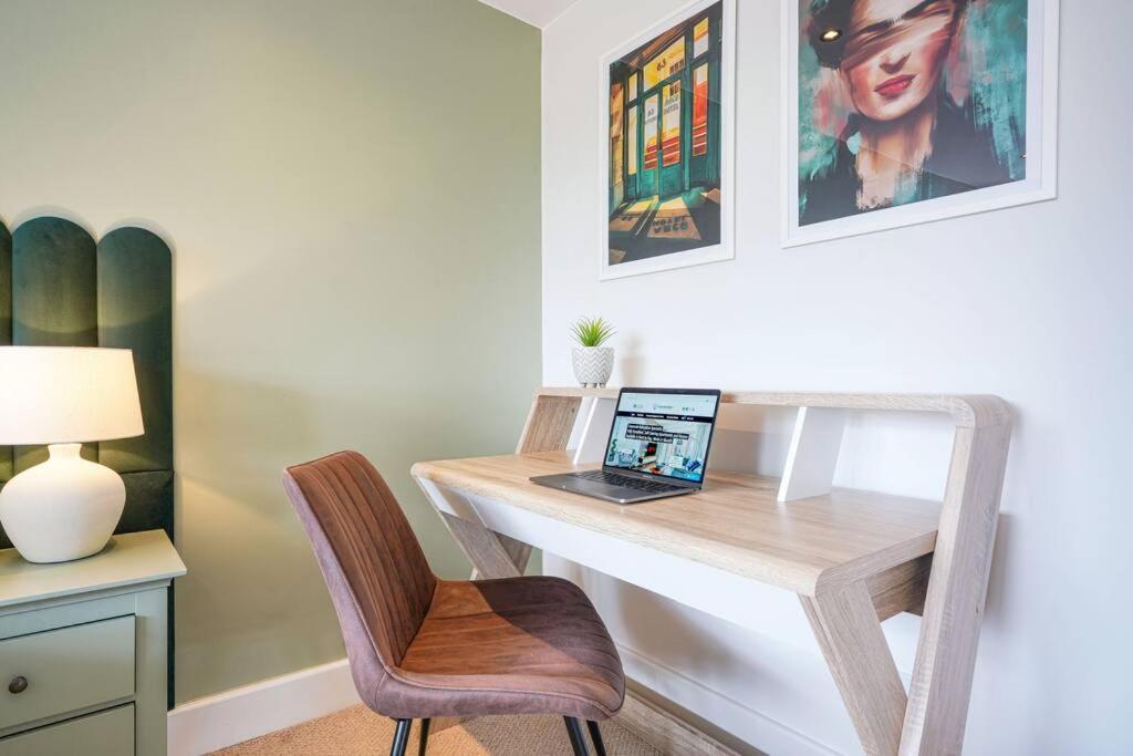 Stunning 2 Bedroom - Close To Centre - Free Parking, Super-fast Wifi, Smarttv, Private Balcony And Communal Garden By Yoko Coventry