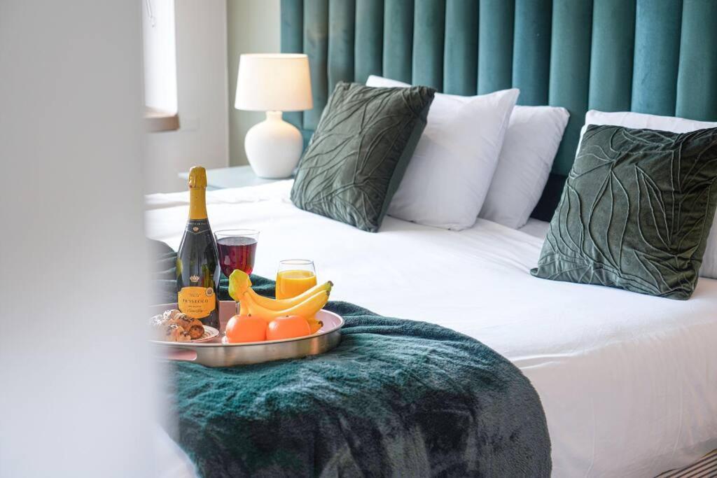 Apartment Stunning 2 Bedroom - Close To Centre - Free Parking, Super-fast Wifi, Smarttv, Private Balcony And Communal Garden By Yoko