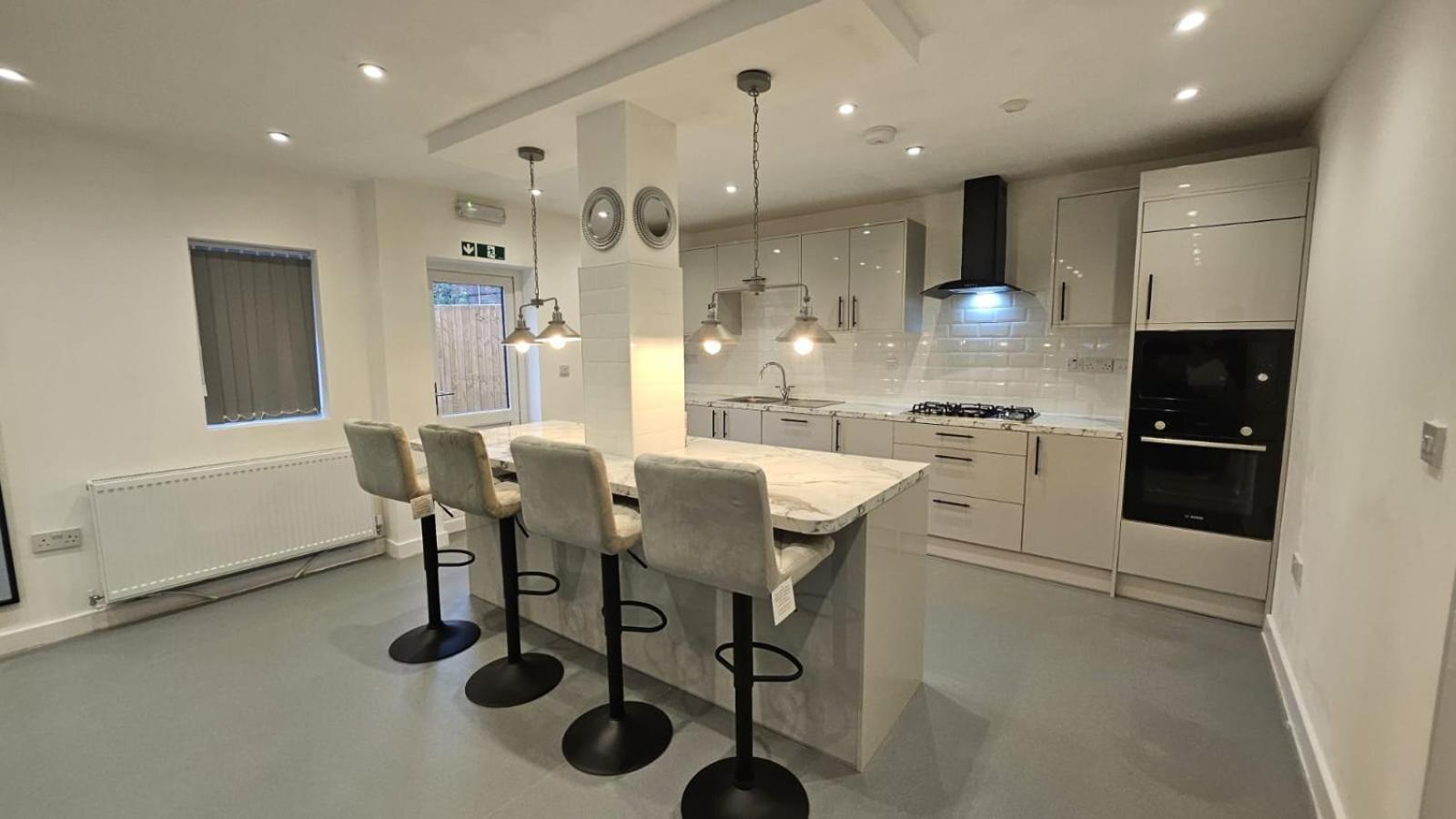 Bede Road Serviced