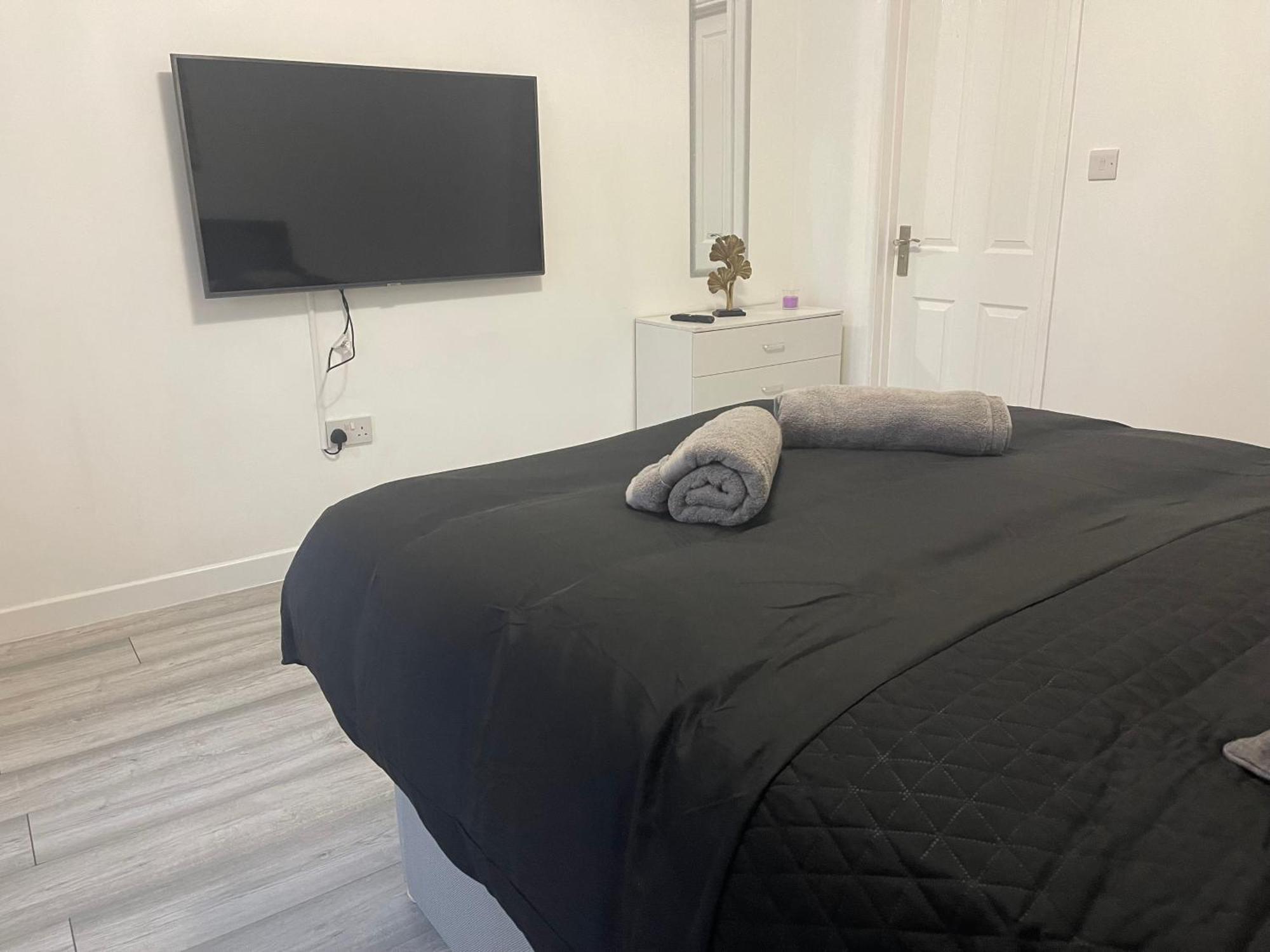 Bede Road Serviced Apartment Coventry