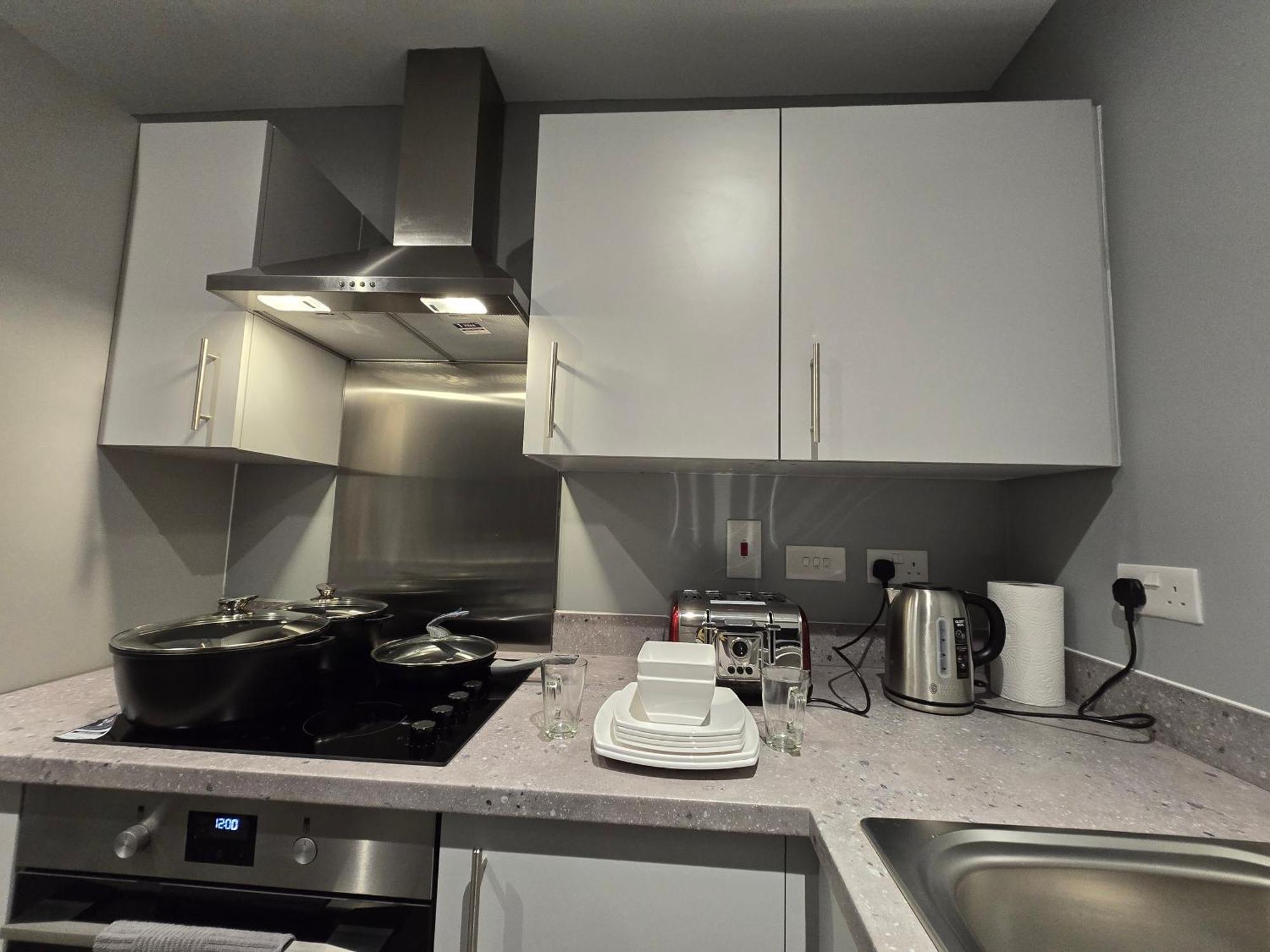Well-preserved 2 Bedroom Flat Around Ricoh Arena-coventry Fc *
