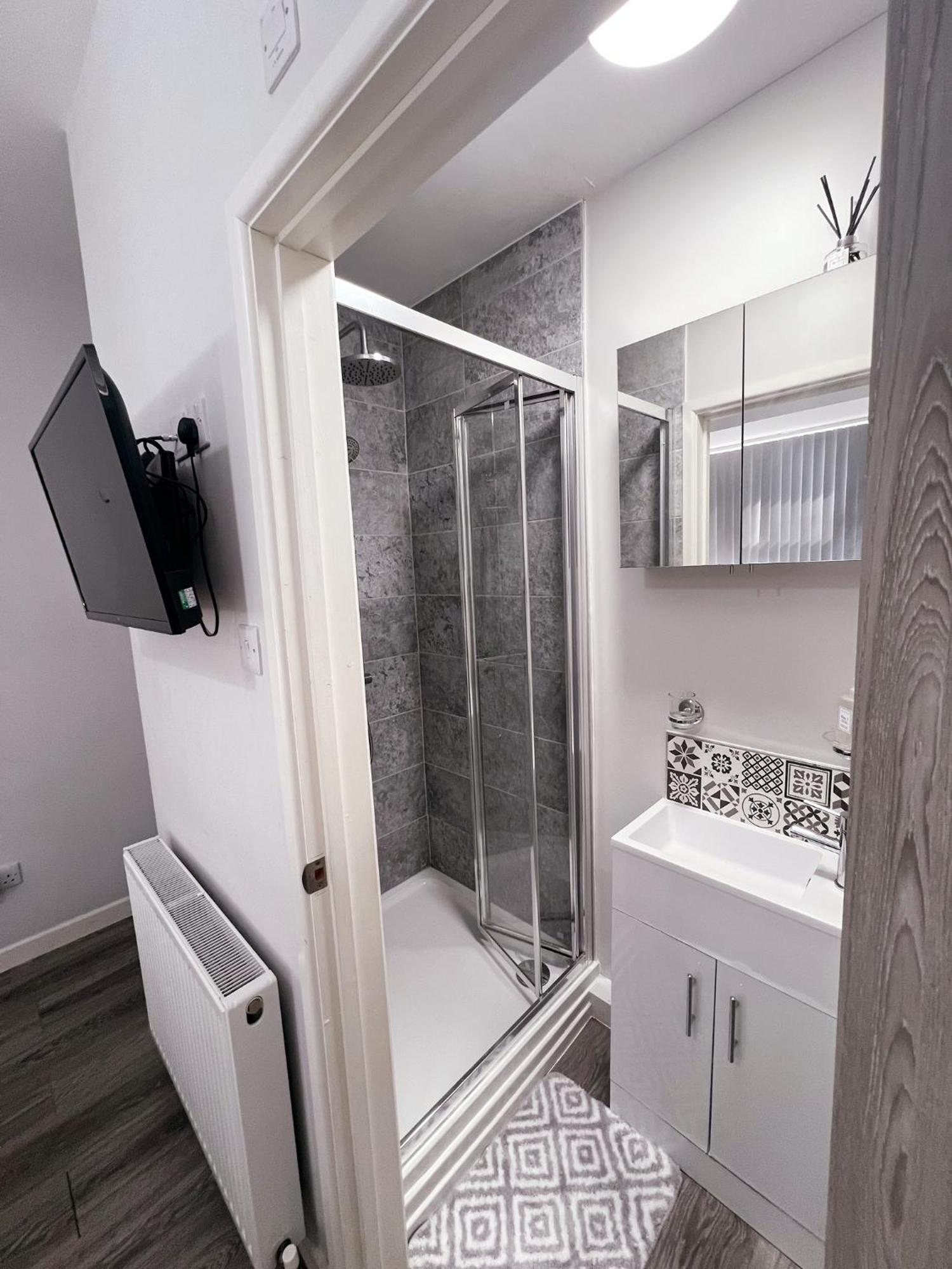 Bed & Breakfast 51 Kingsway Cv2 4ff *
