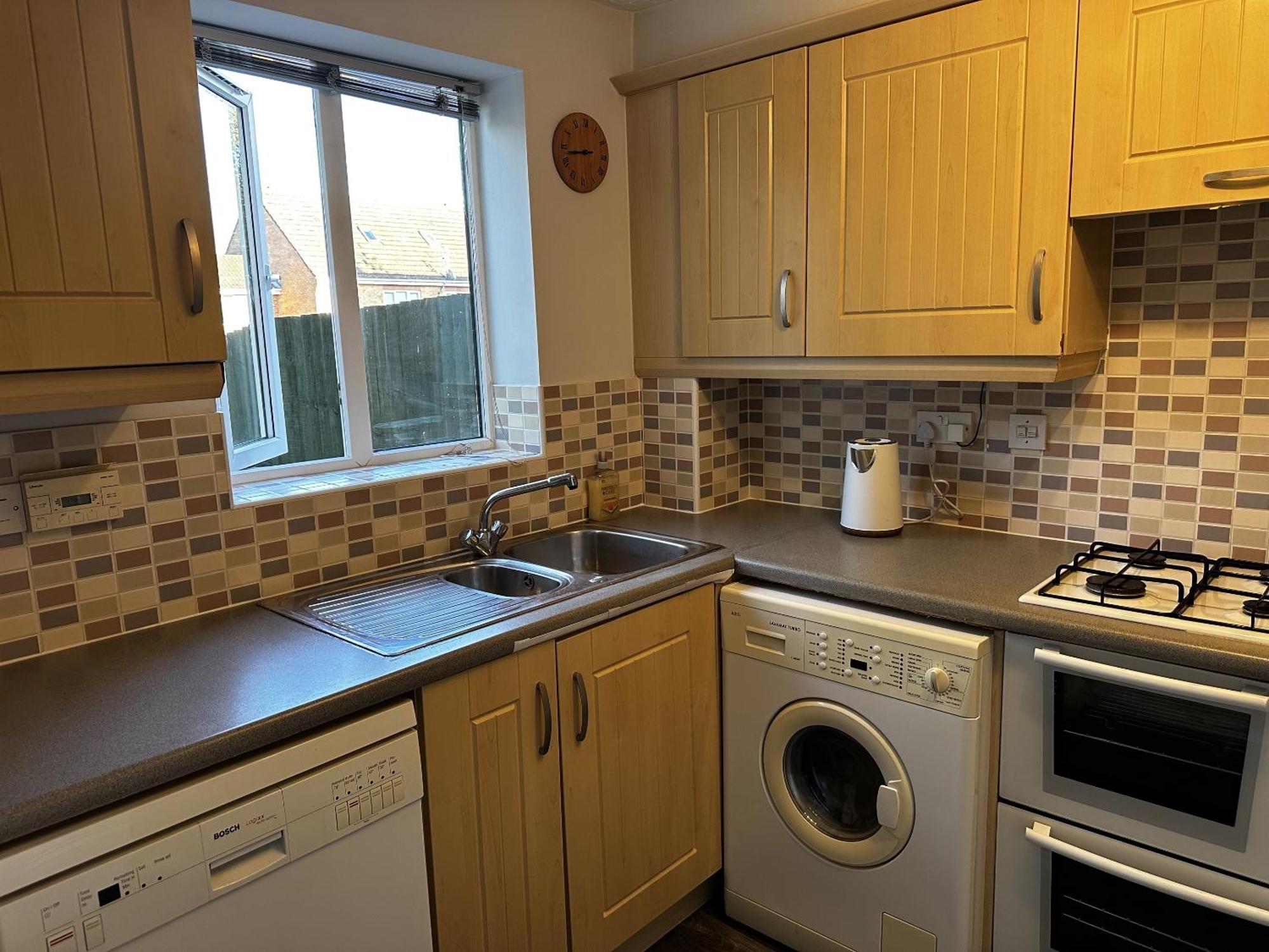 Cov - 3 Bed - Two Park Spaces - Contractors Holiday home *